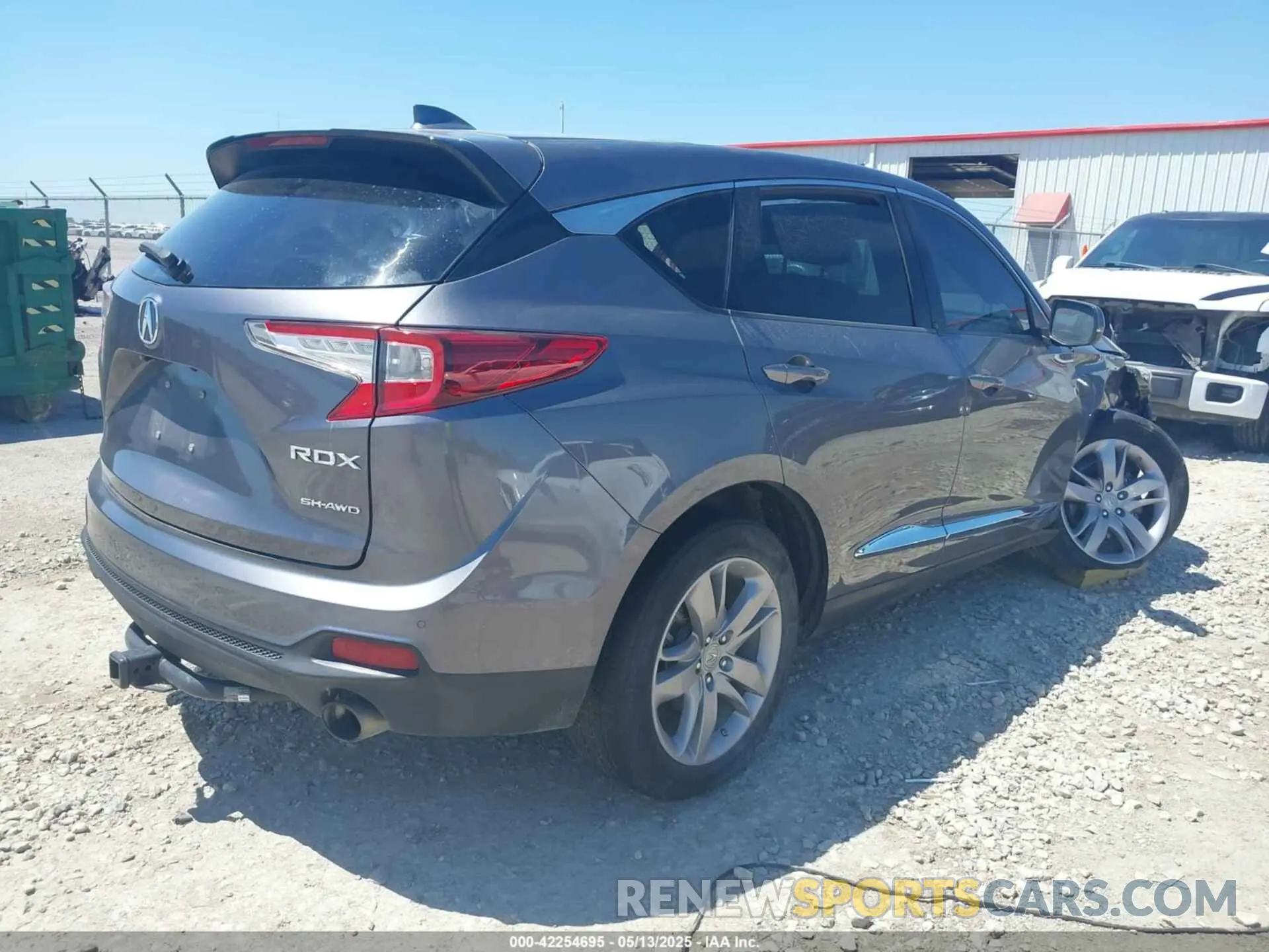 4 Photograph of a damaged car 5J8TC2H74KL027397 ACURA RDX 2019