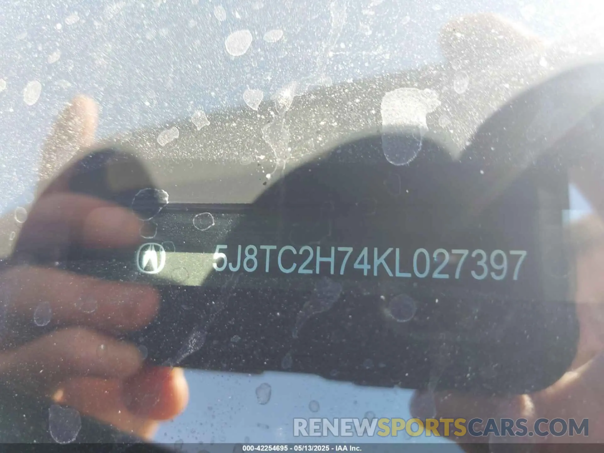 9 Photograph of a damaged car 5J8TC2H74KL027397 ACURA RDX 2019