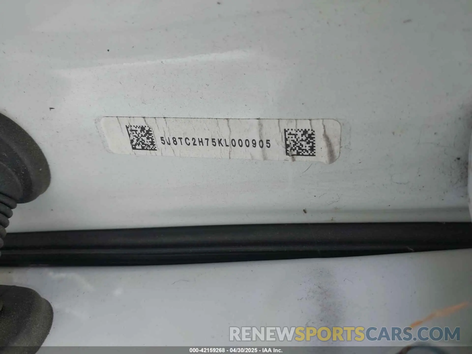 9 Photograph of a damaged car 5J8TC2H75KL000905 ACURA RDX 2019