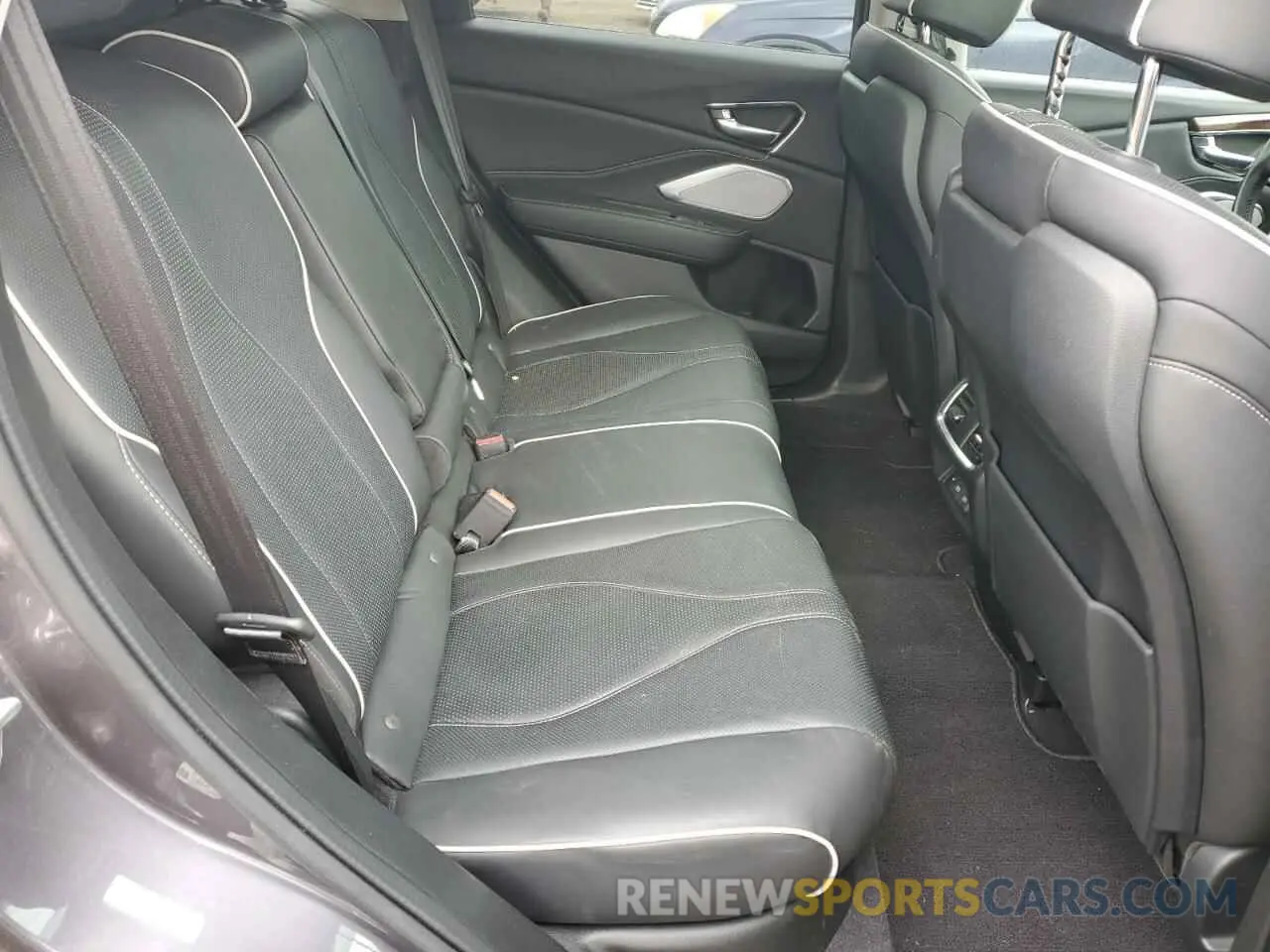 11 Photograph of a damaged car 5J8TC2H77KL000596 ACURA RDX 2019