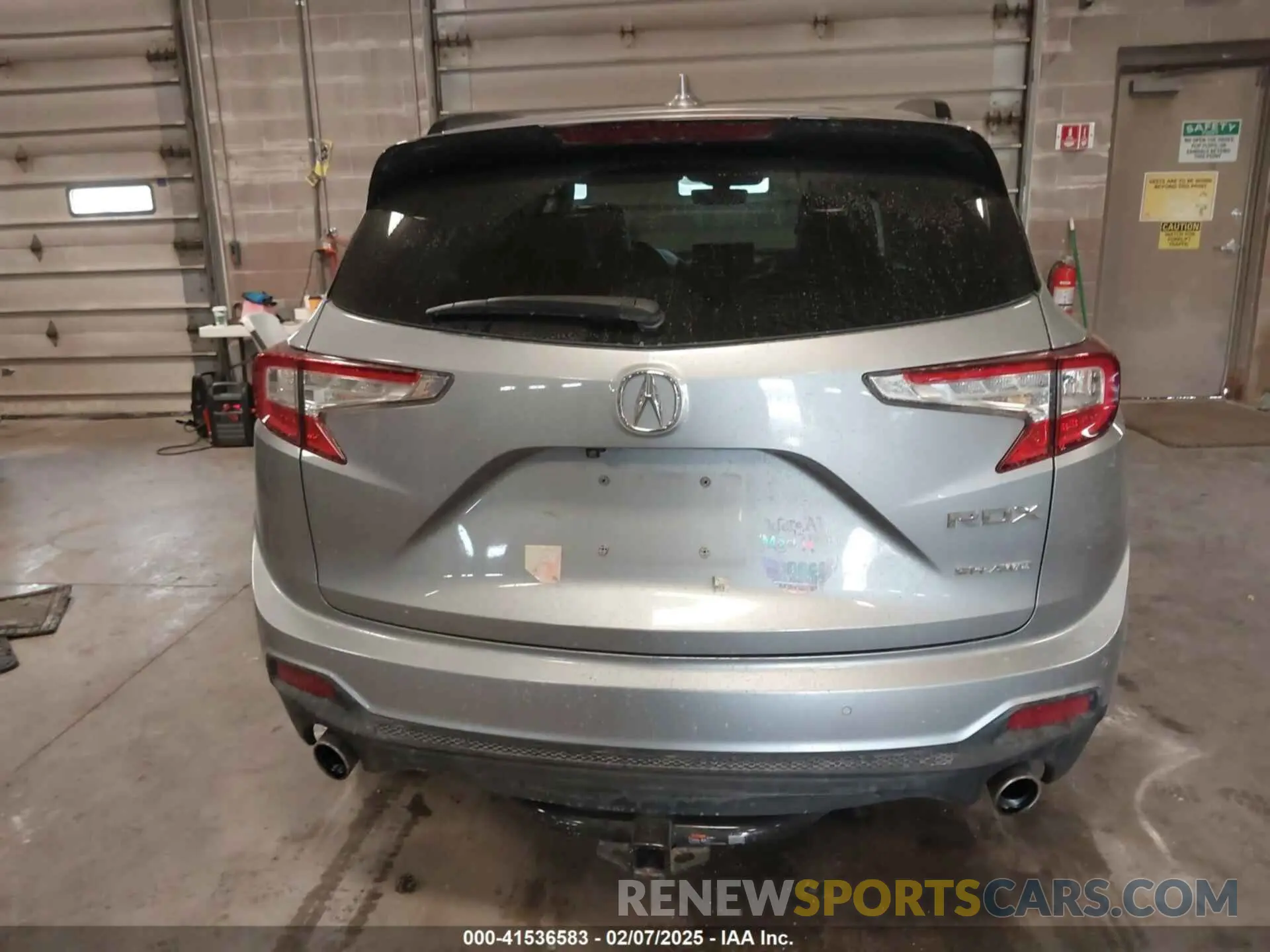 16 Photograph of a damaged car 5J8TC2H78KL018363 ACURA RDX 2019