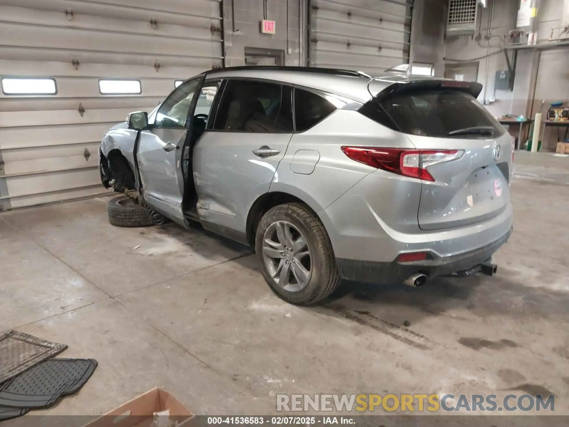 3 Photograph of a damaged car 5J8TC2H78KL018363 ACURA RDX 2019