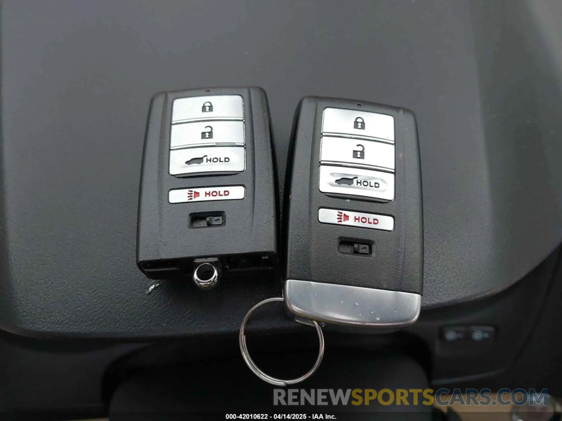 11 Photograph of a damaged car 5J8TC2H79KL023894 ACURA RDX 2019