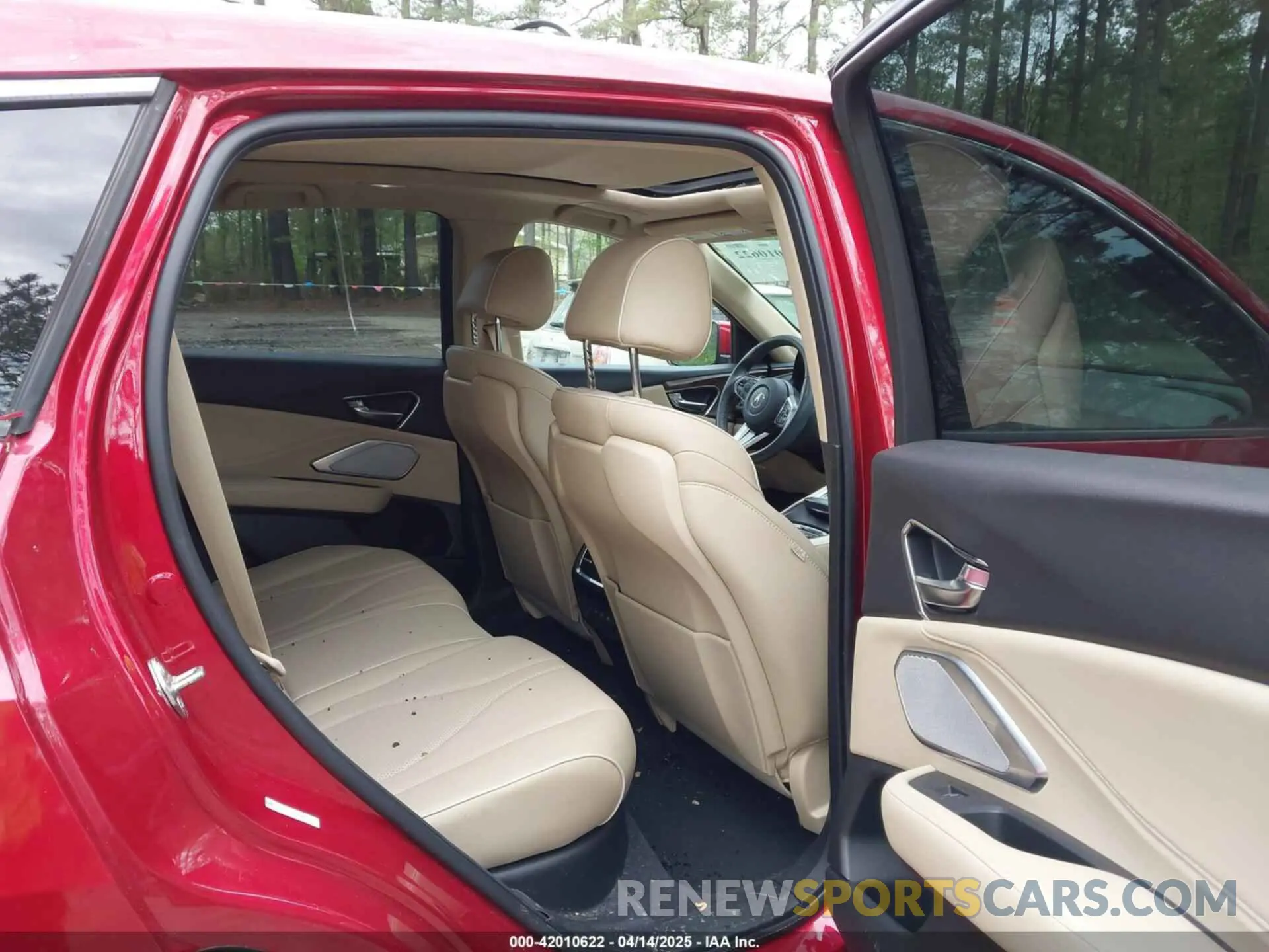 8 Photograph of a damaged car 5J8TC2H79KL023894 ACURA RDX 2019