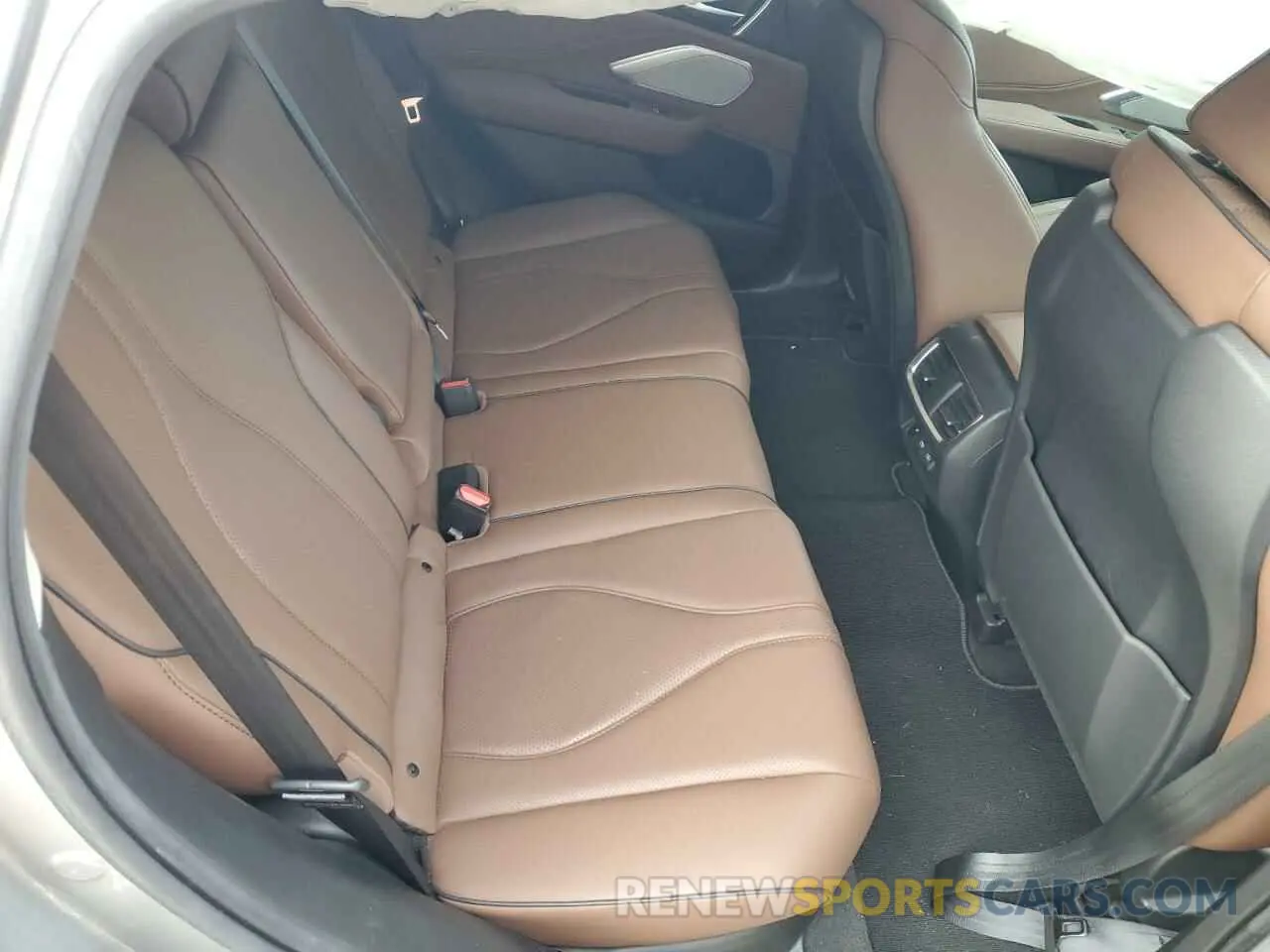10 Photograph of a damaged car 5J8TC2H79KL038895 ACURA RDX 2019