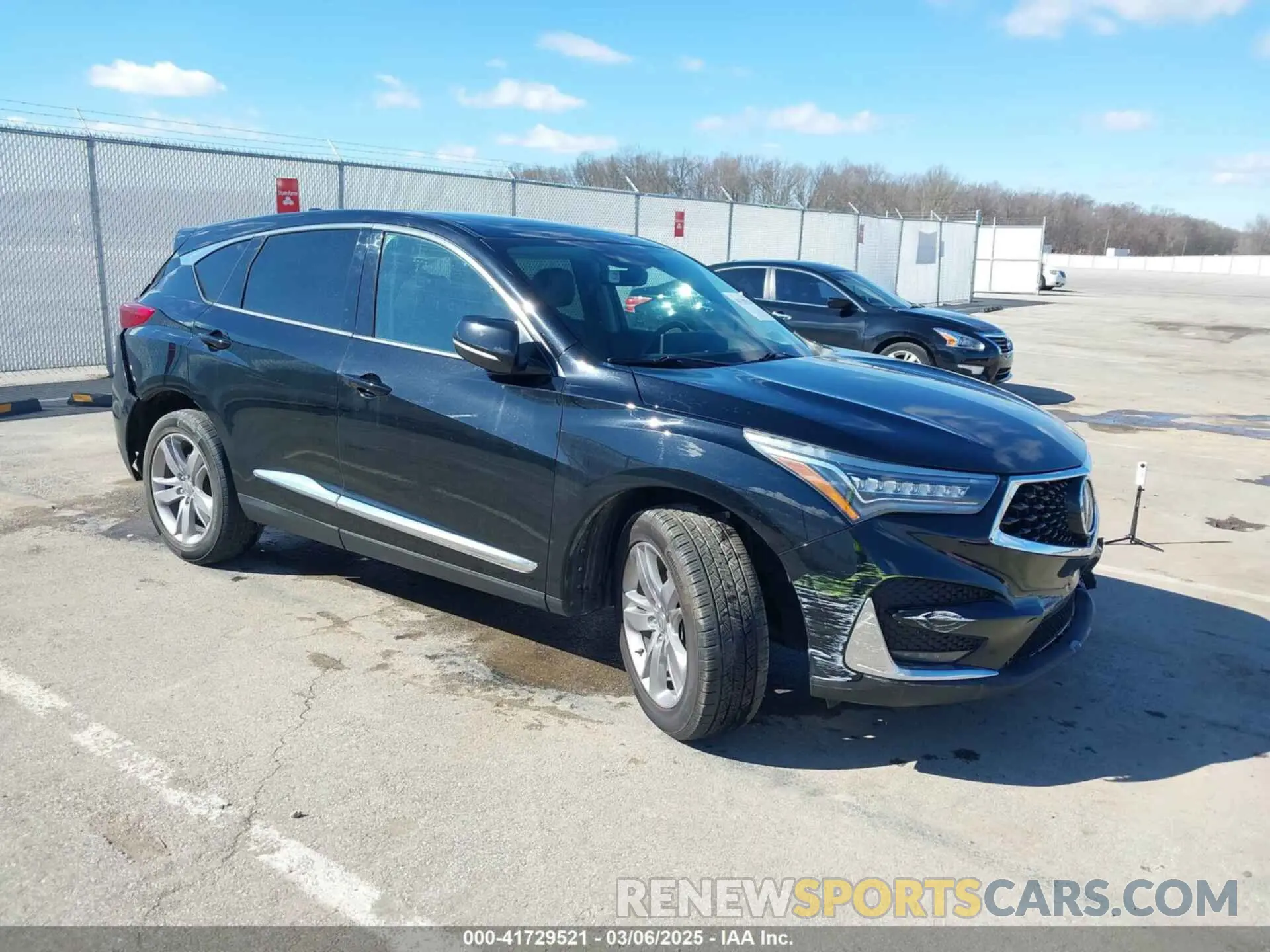 1 Photograph of a damaged car 5J8TC2H7XKL017554 ACURA RDX 2019