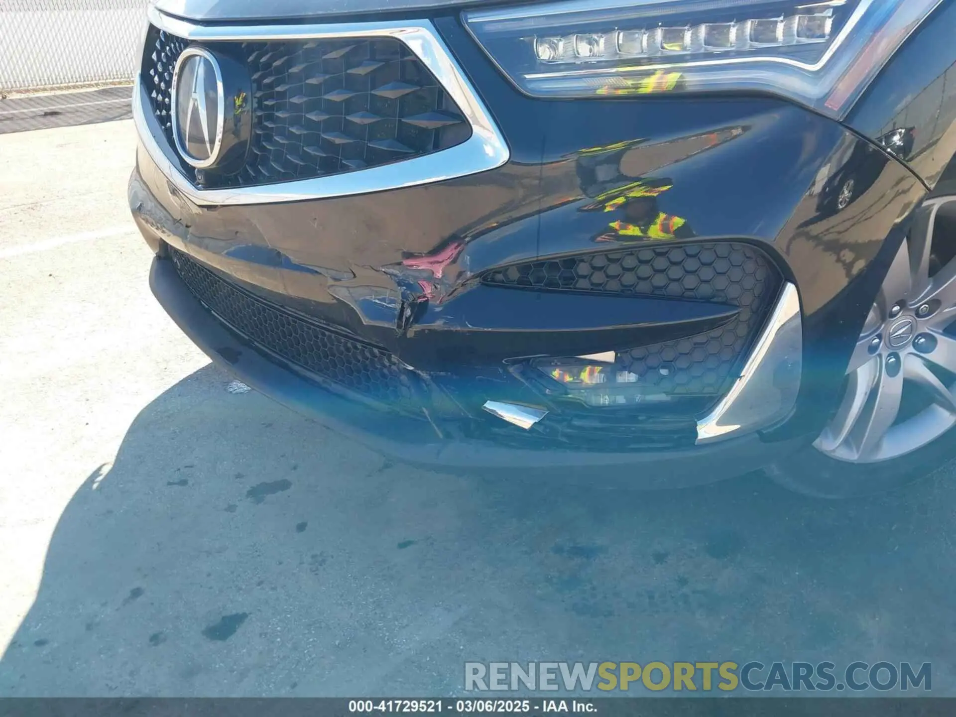 17 Photograph of a damaged car 5J8TC2H7XKL017554 ACURA RDX 2019