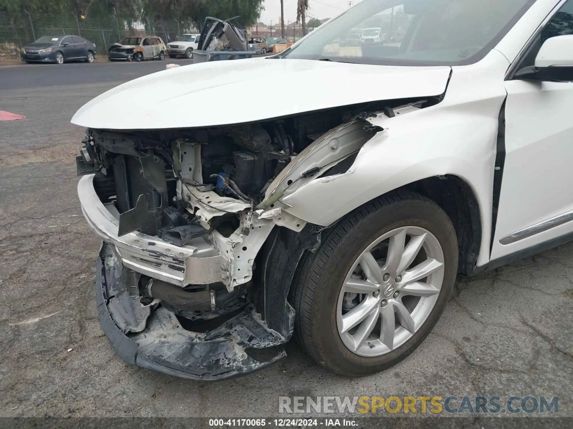 6 Photograph of a damaged car 5J8TC1H35LL022346 ACURA RDX 2020