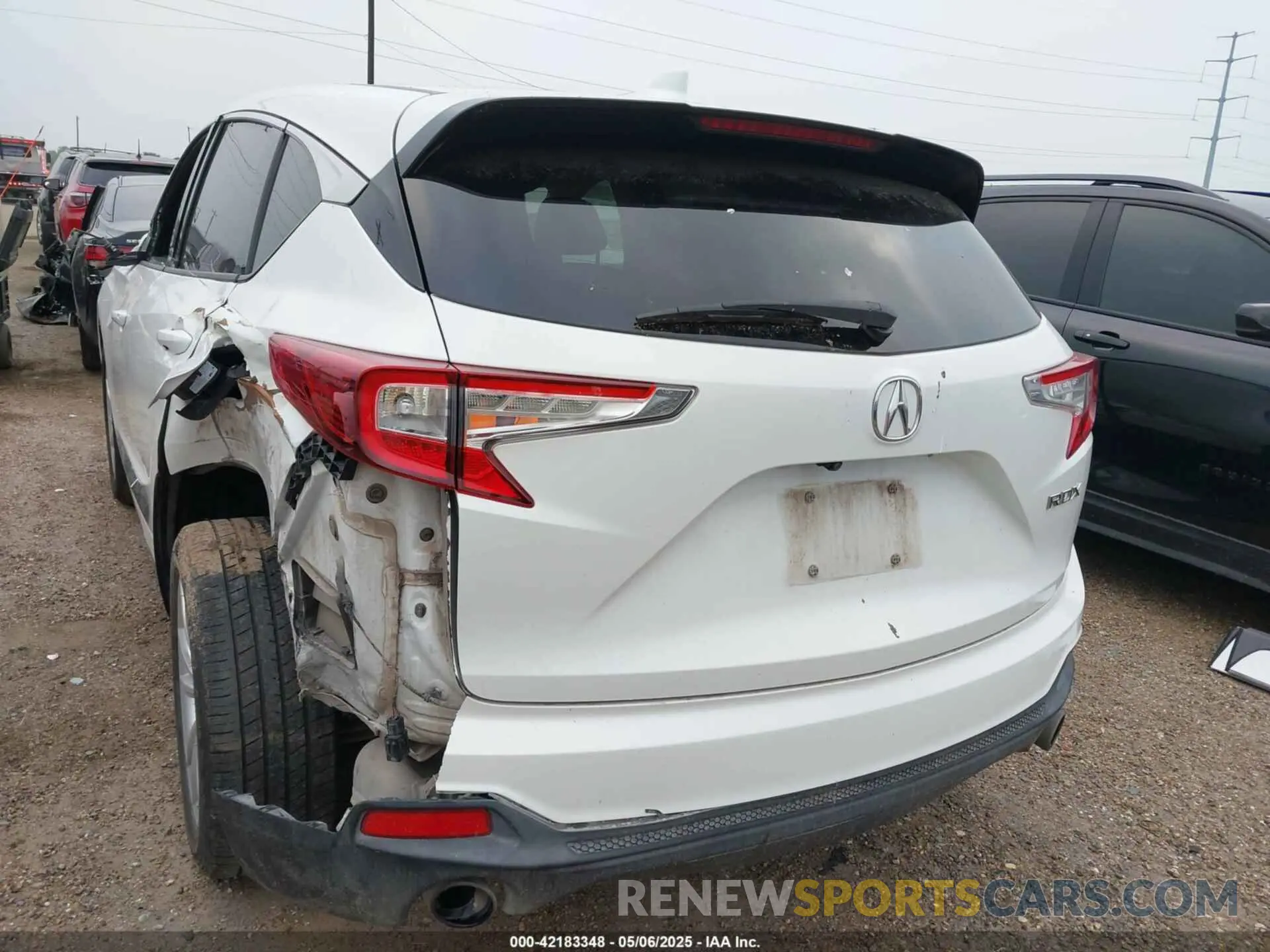 3 Photograph of a damaged car 5J8TC1H36LL008326 ACURA RDX 2020