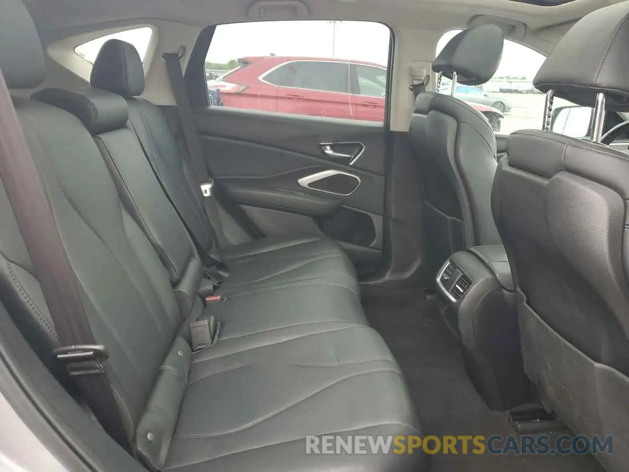11 Photograph of a damaged car 5J8TC1H37LL019125 ACURA RDX 2020