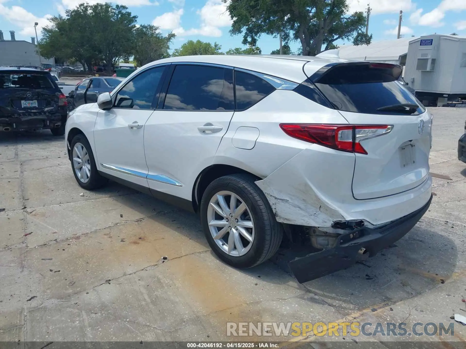 3 Photograph of a damaged car 5J8TC1H3XLL007356 ACURA RDX 2020