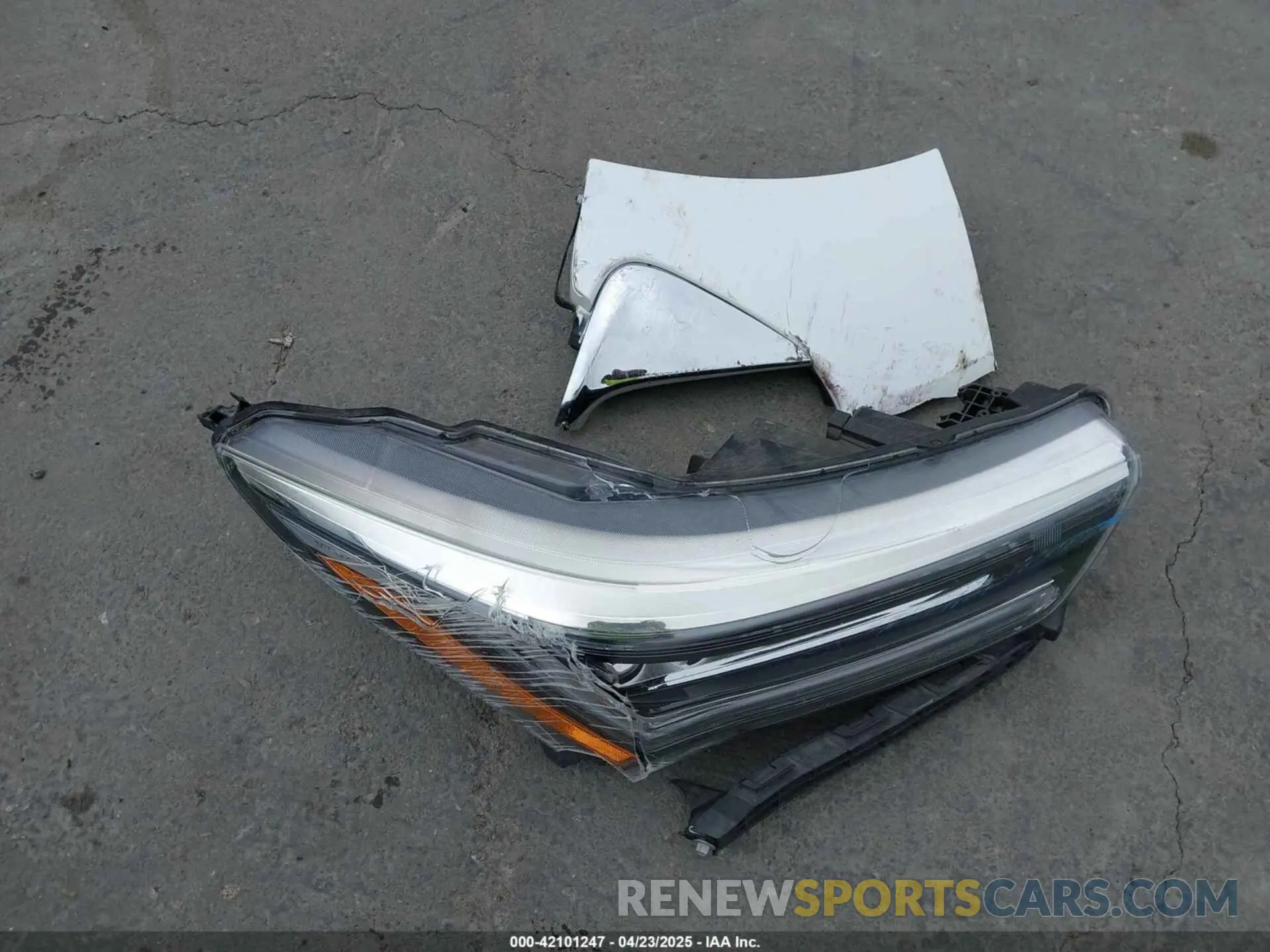 12 Photograph of a damaged car 5J8TC1H3XLL013710 ACURA RDX 2020