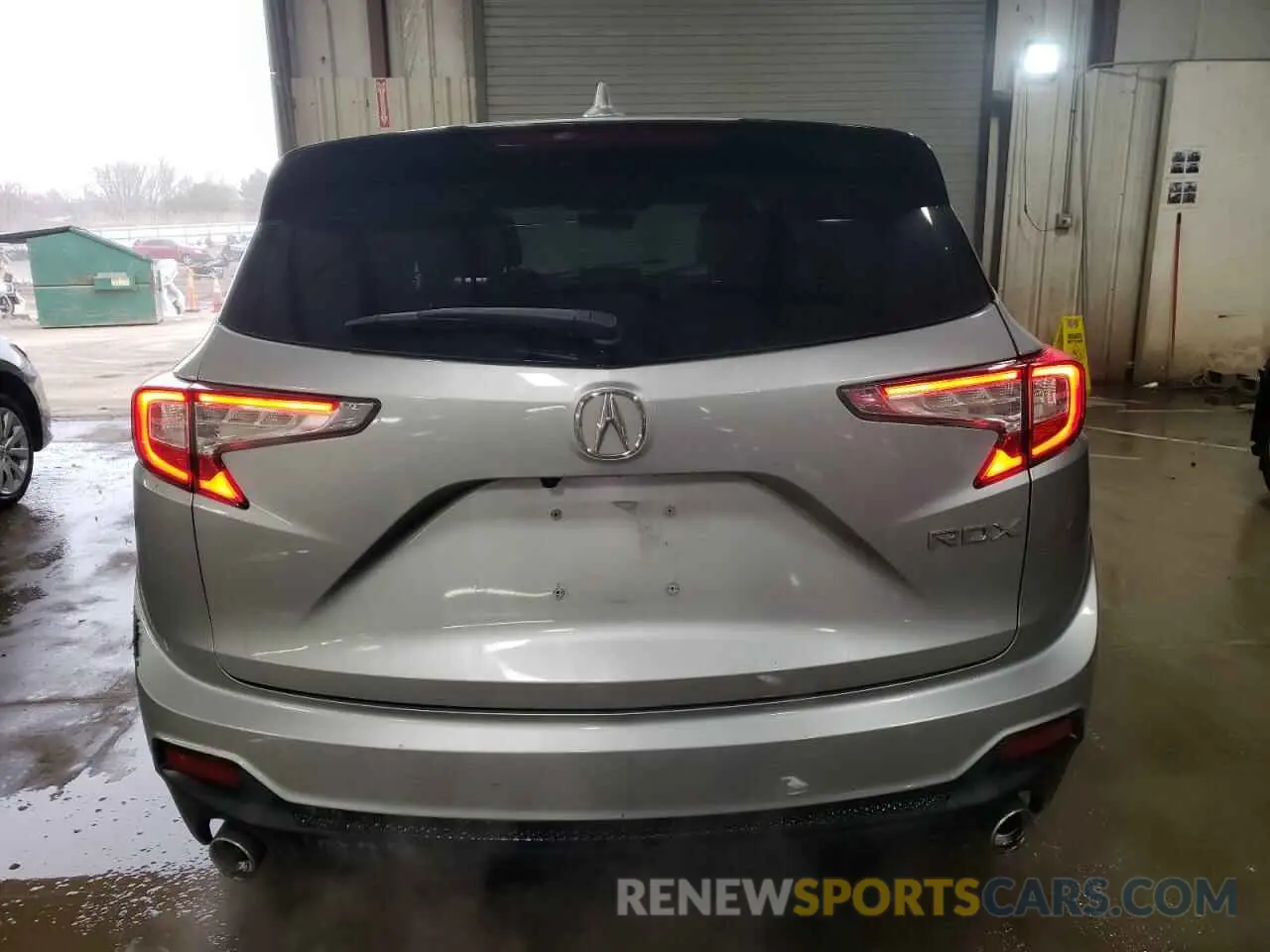 6 Photograph of a damaged car 5J8TC1H3XLL017160 ACURA RDX 2020