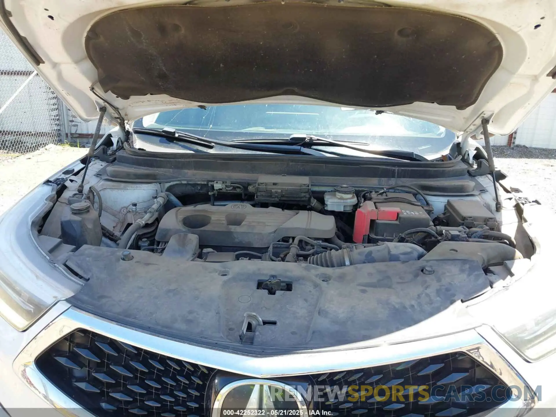 10 Photograph of a damaged car 5J8TC1H50LL004449 ACURA RDX 2020