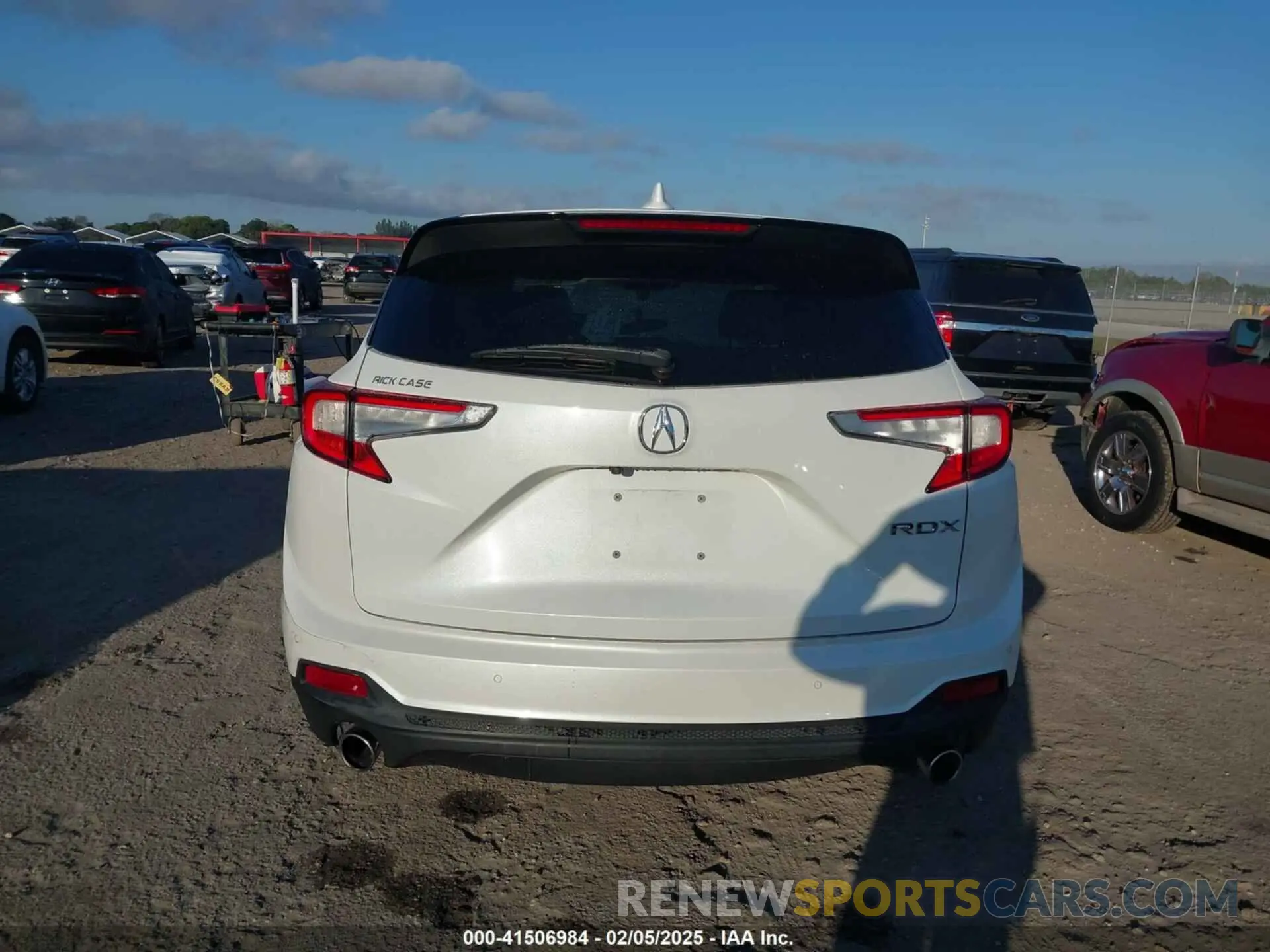 16 Photograph of a damaged car 5J8TC1H54LL004454 ACURA RDX 2020