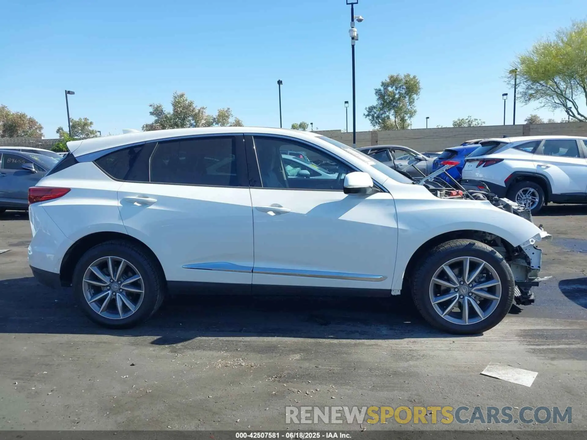 14 Photograph of a damaged car 5J8TC1H54LL015051 ACURA RDX 2020