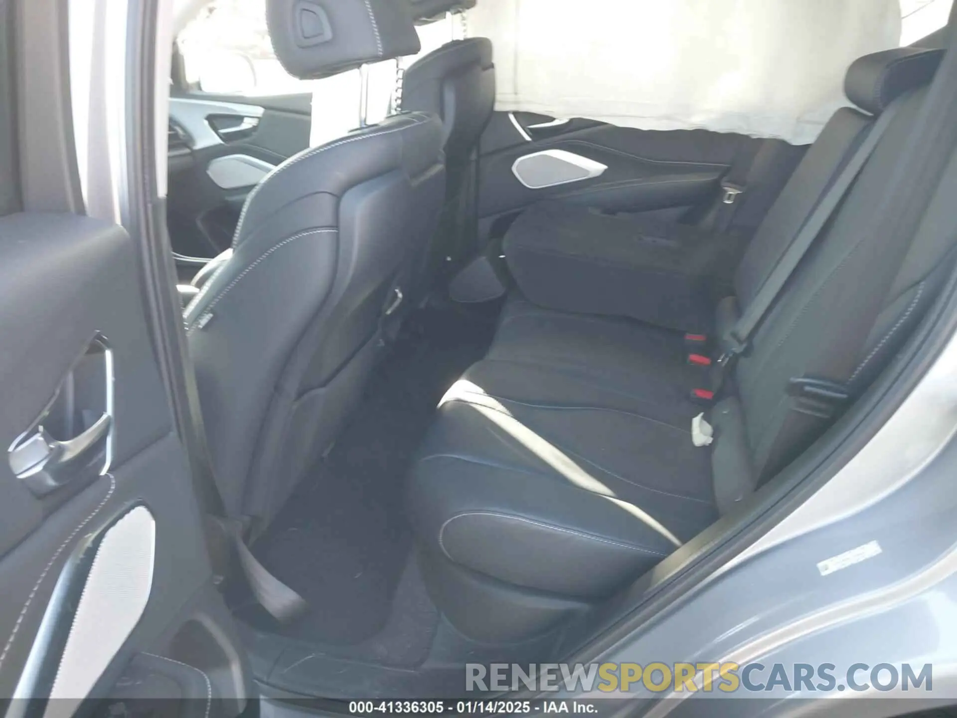 8 Photograph of a damaged car 5J8TC1H58LL008054 ACURA RDX 2020