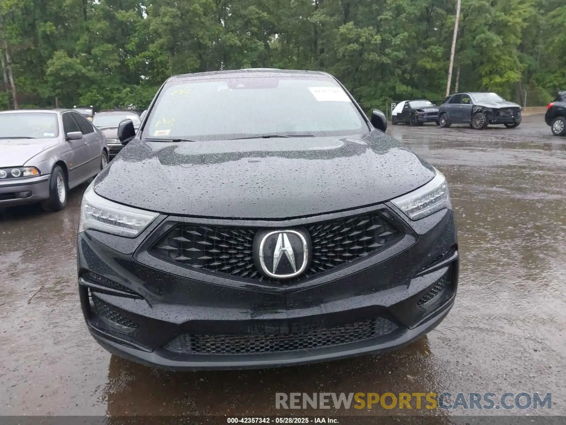 11 Photograph of a damaged car 5J8TC1H69LL016530 ACURA RDX 2020