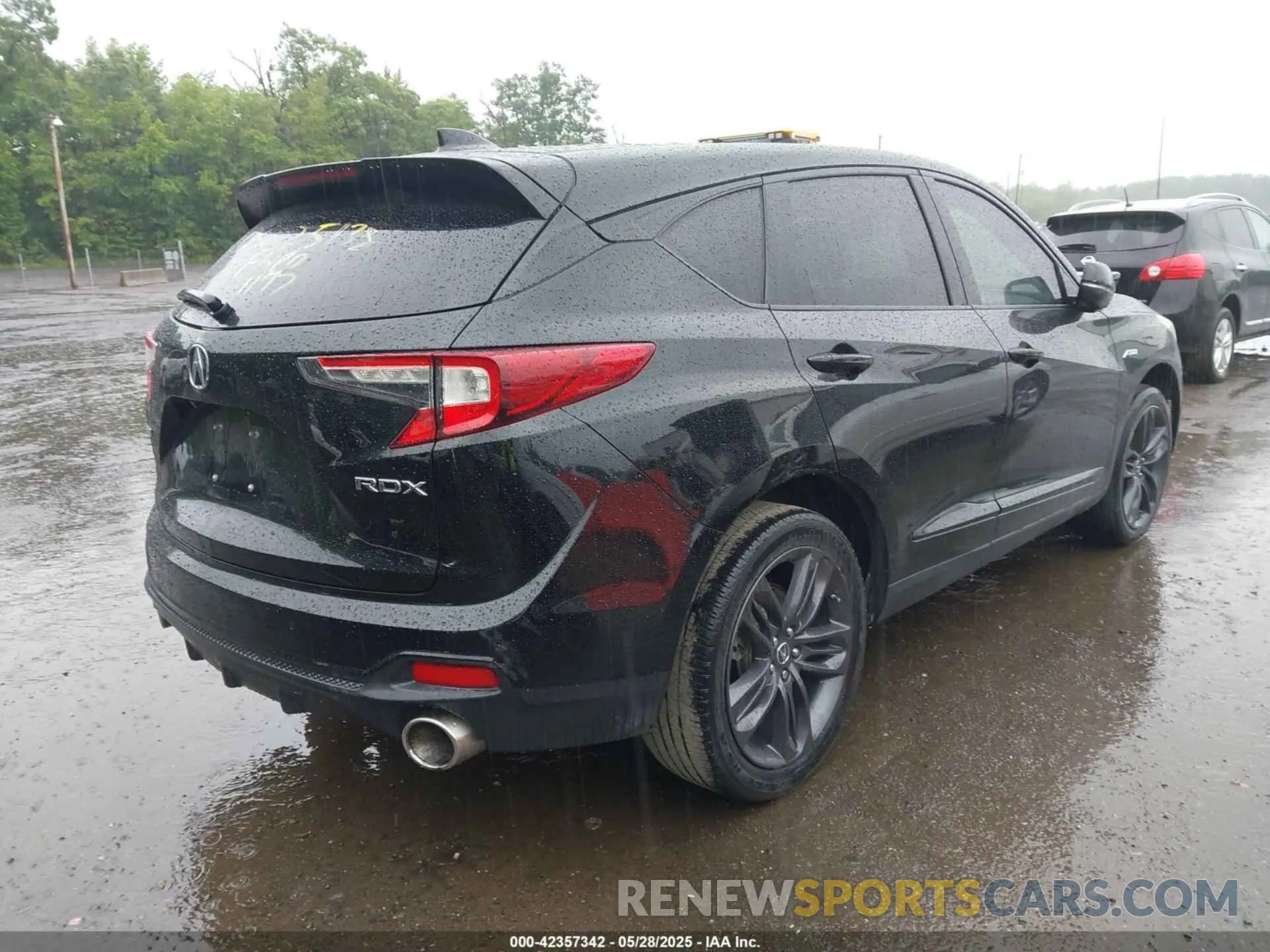4 Photograph of a damaged car 5J8TC1H69LL016530 ACURA RDX 2020