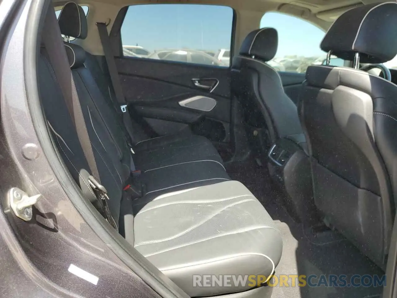 11 Photograph of a damaged car 5J8TC1H71LL020970 ACURA RDX 2020