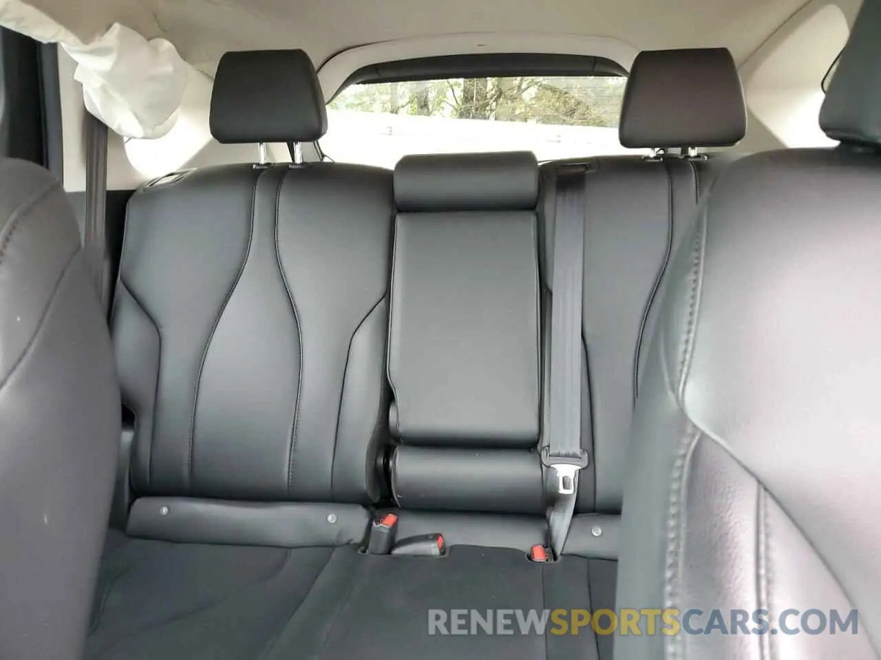 10 Photograph of a damaged car 5J8TC2H30LL006254 ACURA RDX 2020