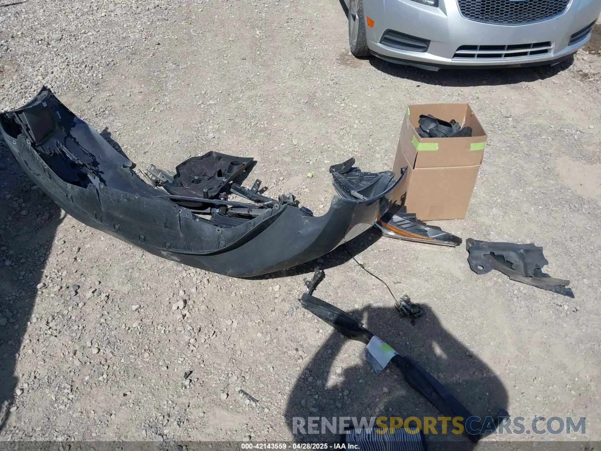 12 Photograph of a damaged car 5J8TC2H31LL000706 ACURA RDX 2020