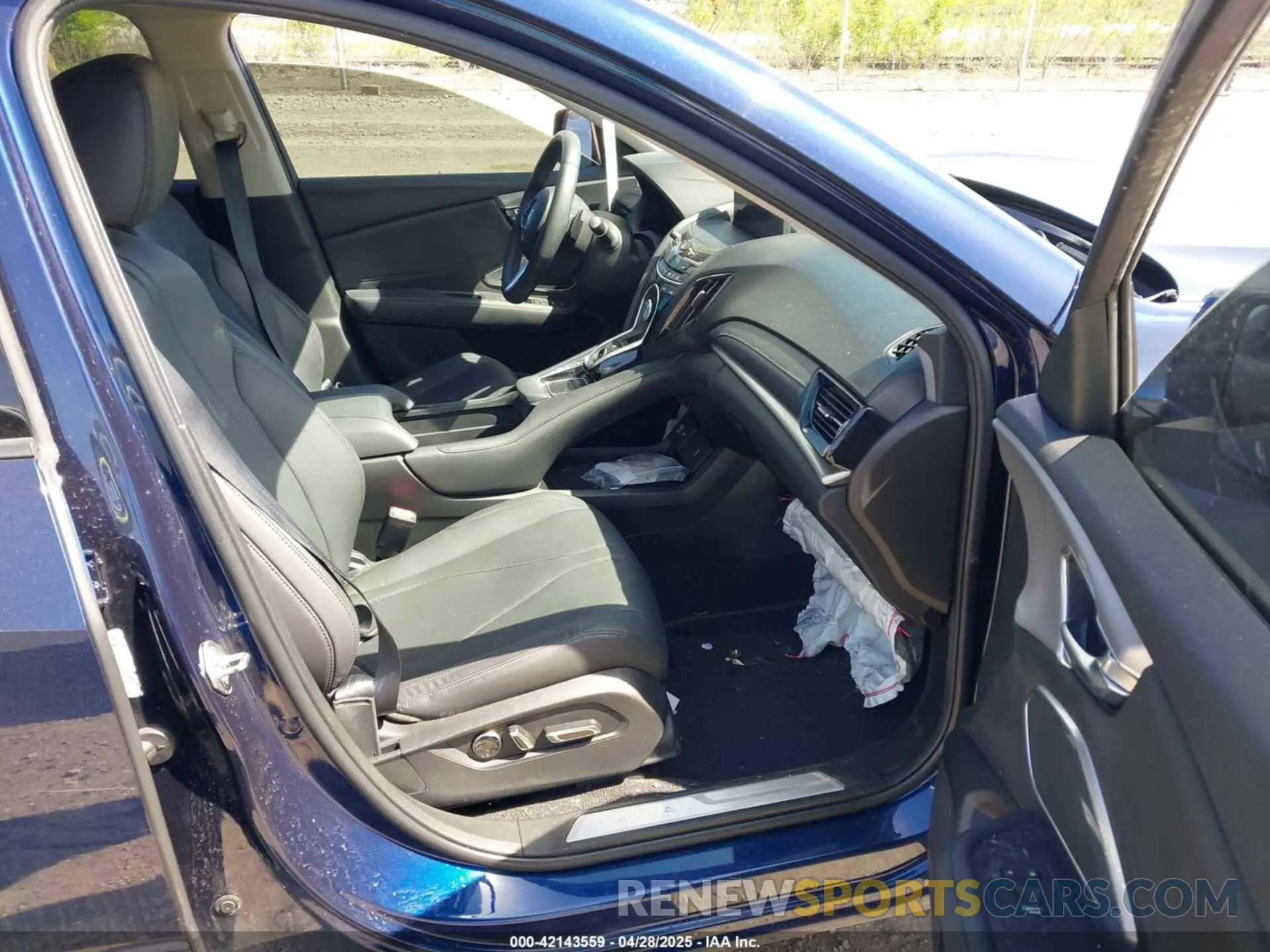 5 Photograph of a damaged car 5J8TC2H31LL000706 ACURA RDX 2020