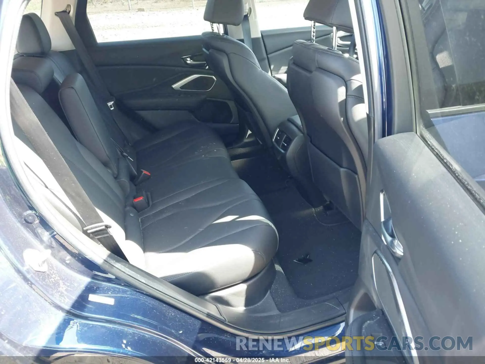 8 Photograph of a damaged car 5J8TC2H31LL000706 ACURA RDX 2020
