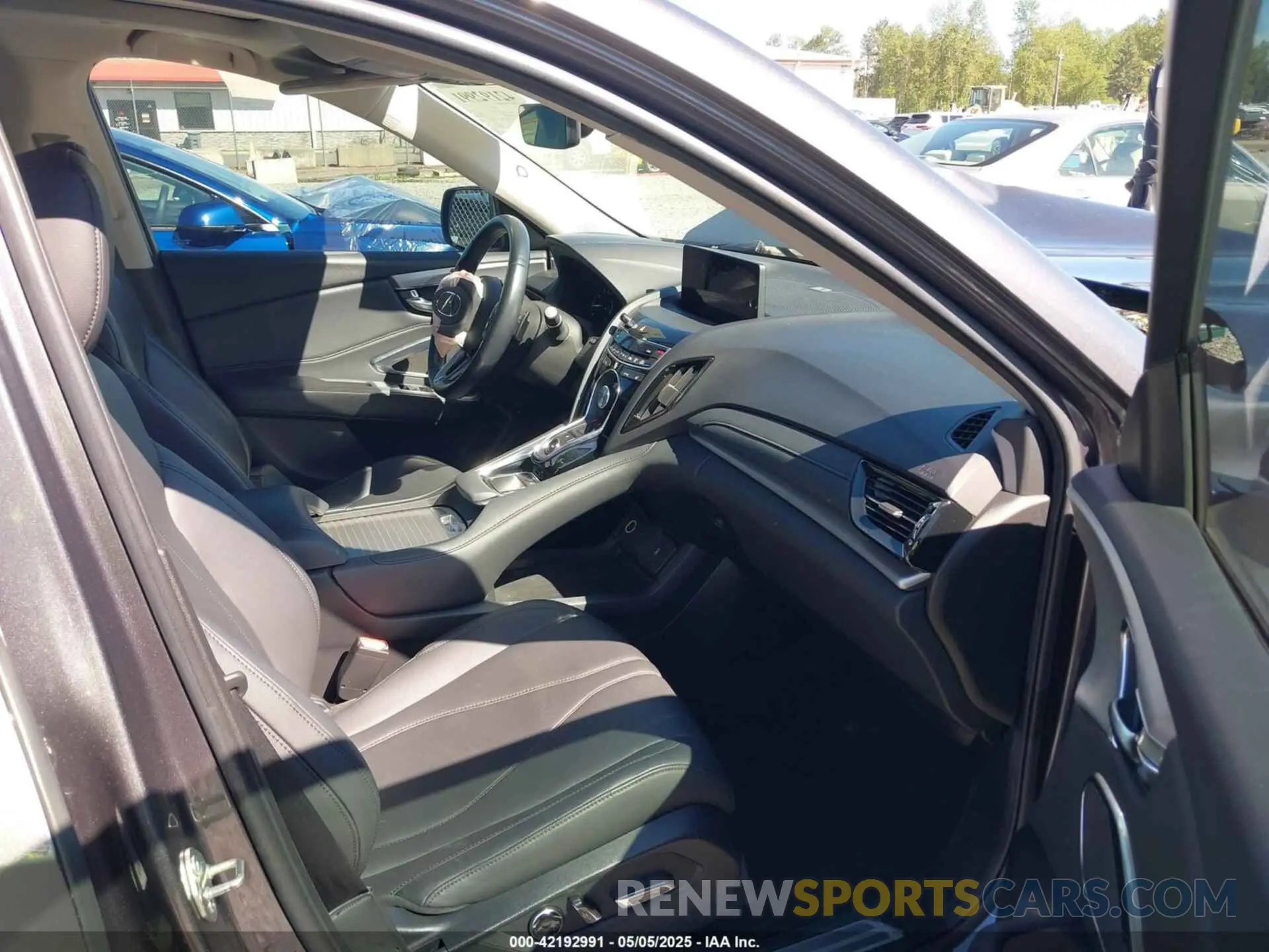 5 Photograph of a damaged car 5J8TC2H31LL017103 ACURA RDX 2020