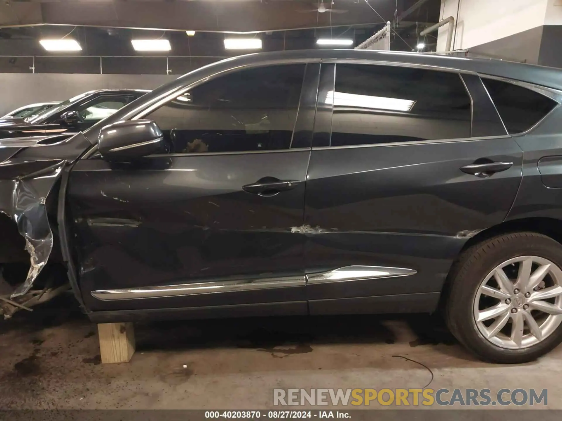 15 Photograph of a damaged car 5J8TC2H31LL027274 ACURA RDX 2020