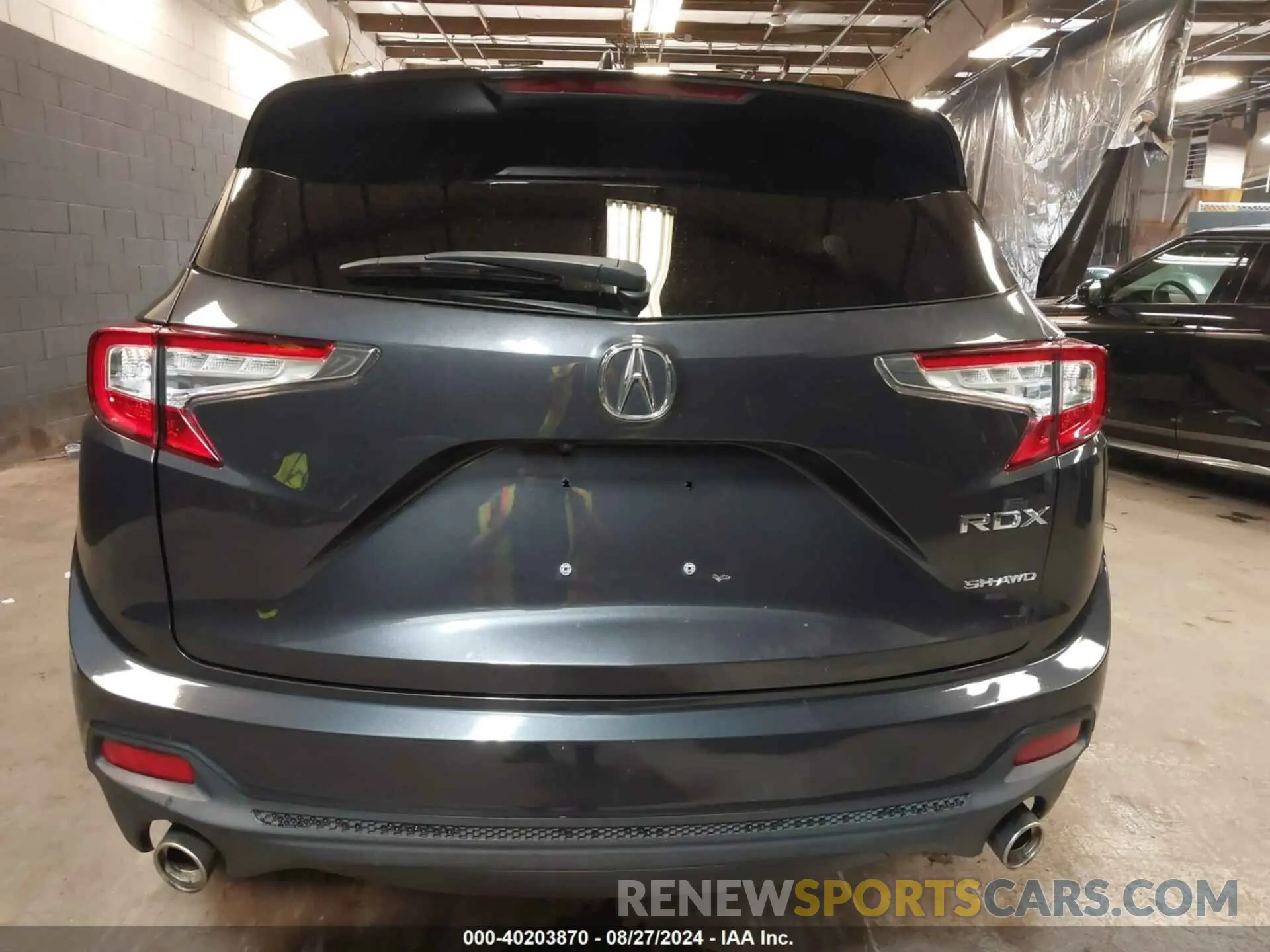 17 Photograph of a damaged car 5J8TC2H31LL027274 ACURA RDX 2020