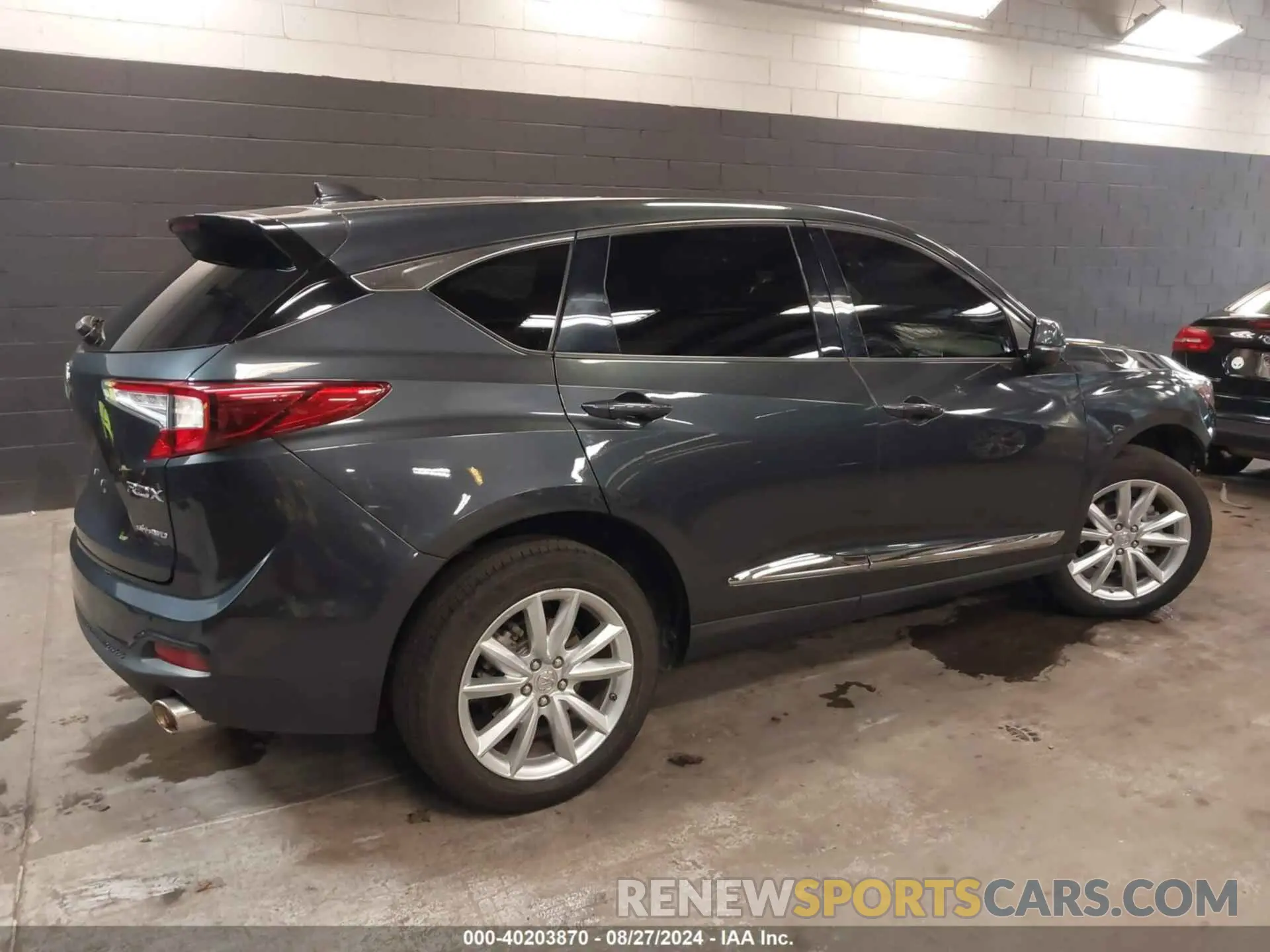 4 Photograph of a damaged car 5J8TC2H31LL027274 ACURA RDX 2020