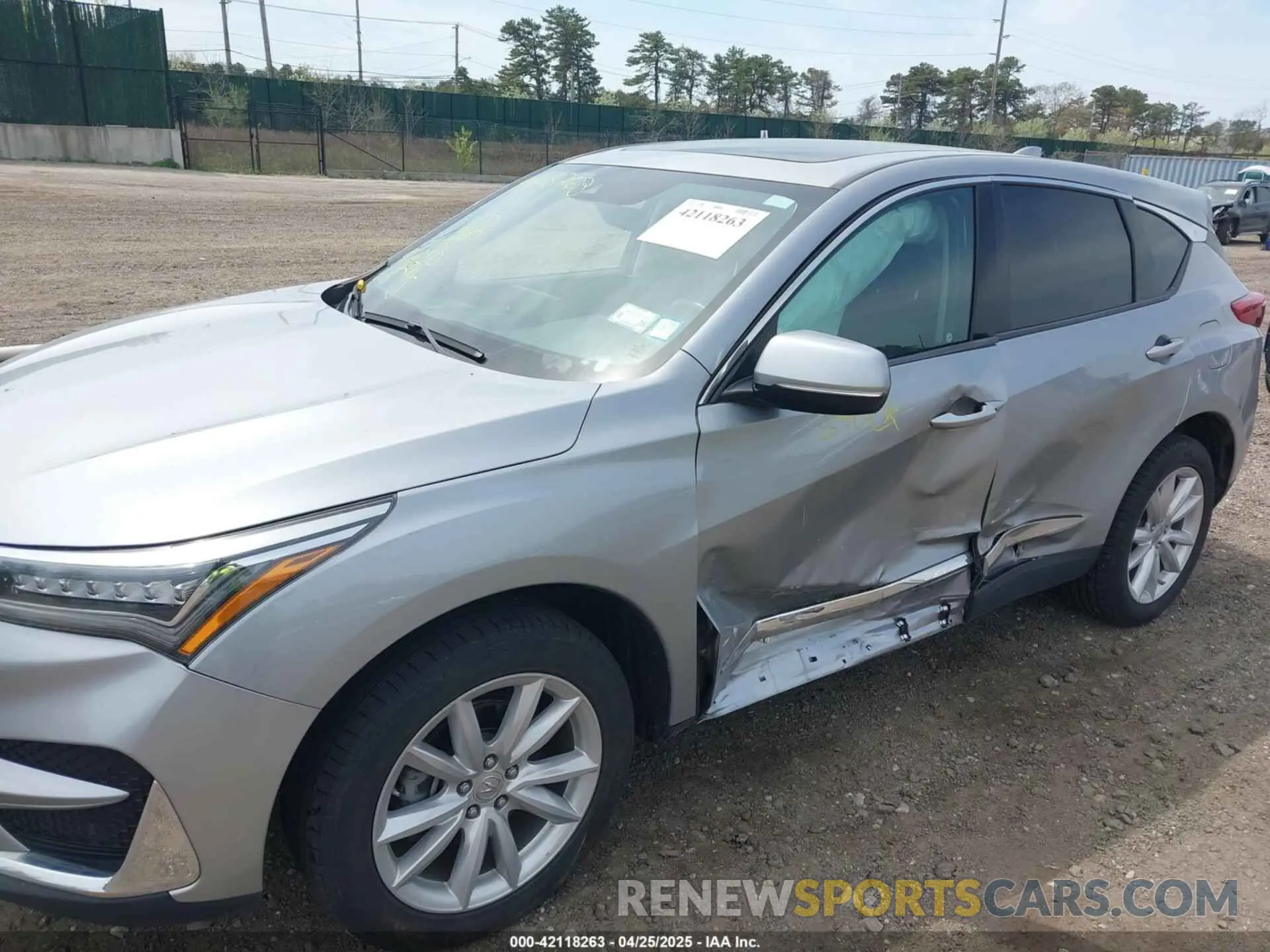 6 Photograph of a damaged car 5J8TC2H39LL007807 ACURA RDX 2020