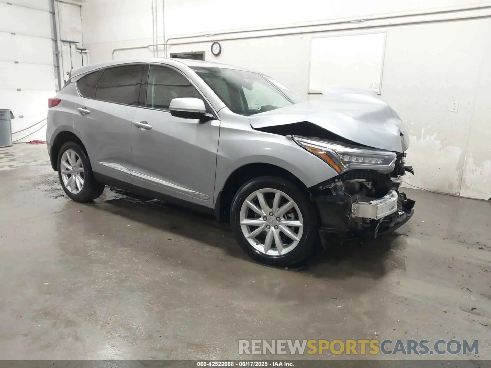 1 Photograph of a damaged car 5J8TC2H3XLL039553 ACURA RDX 2020