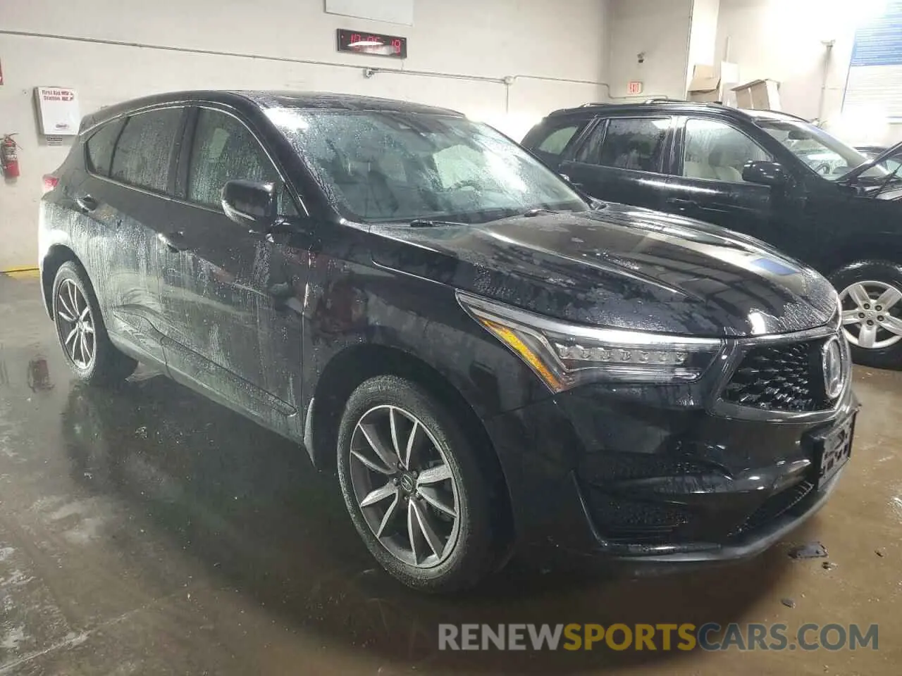 4 Photograph of a damaged car 5J8TC2H51LL019970 ACURA RDX 2020
