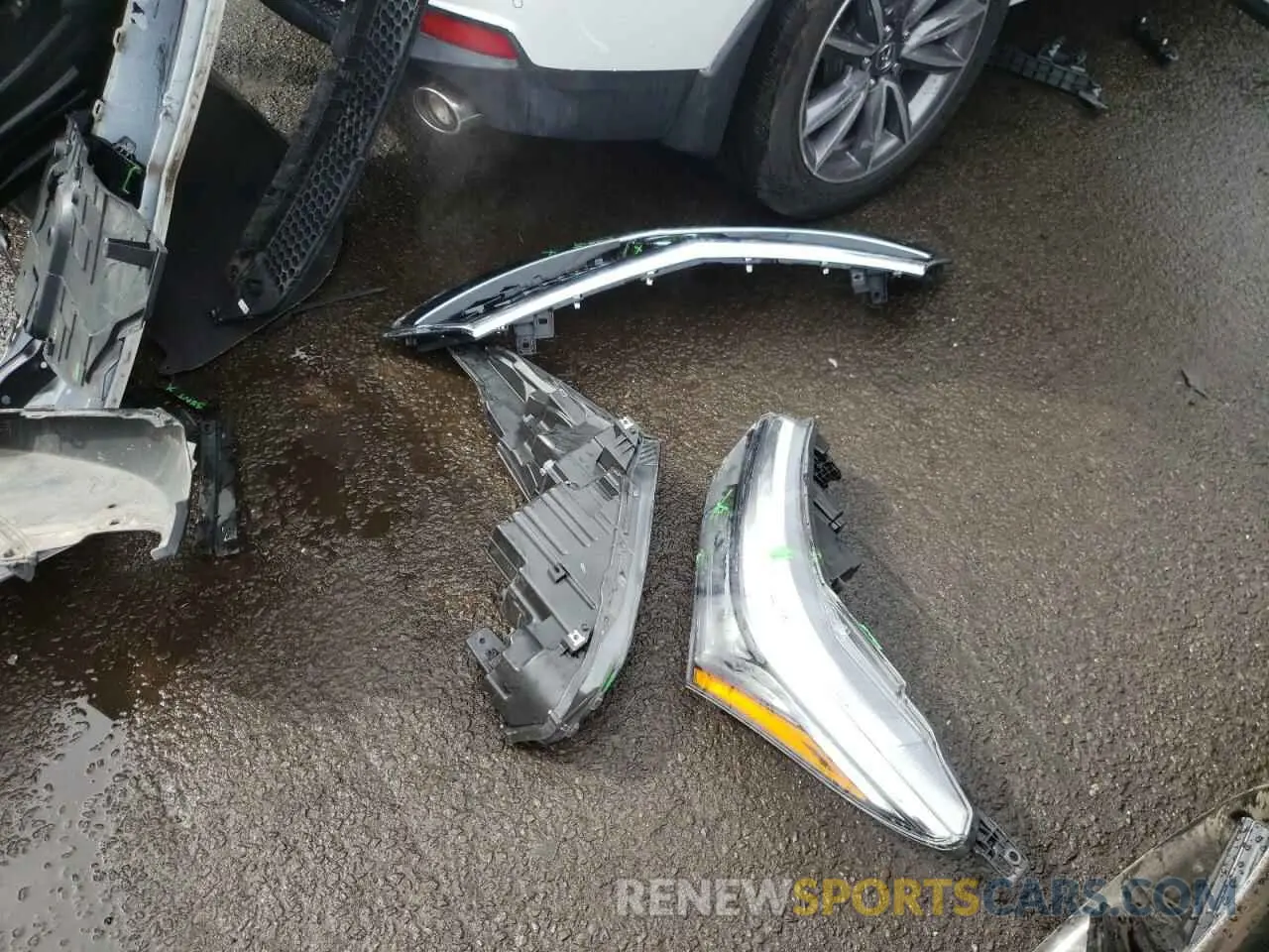 12 Photograph of a damaged car 5J8TC2H51LL023193 ACURA RDX 2020