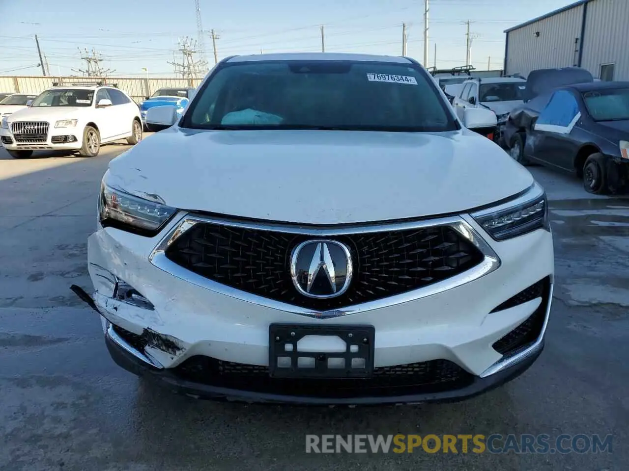 5 Photograph of a damaged car 5J8TC2H52LL011361 ACURA RDX 2020