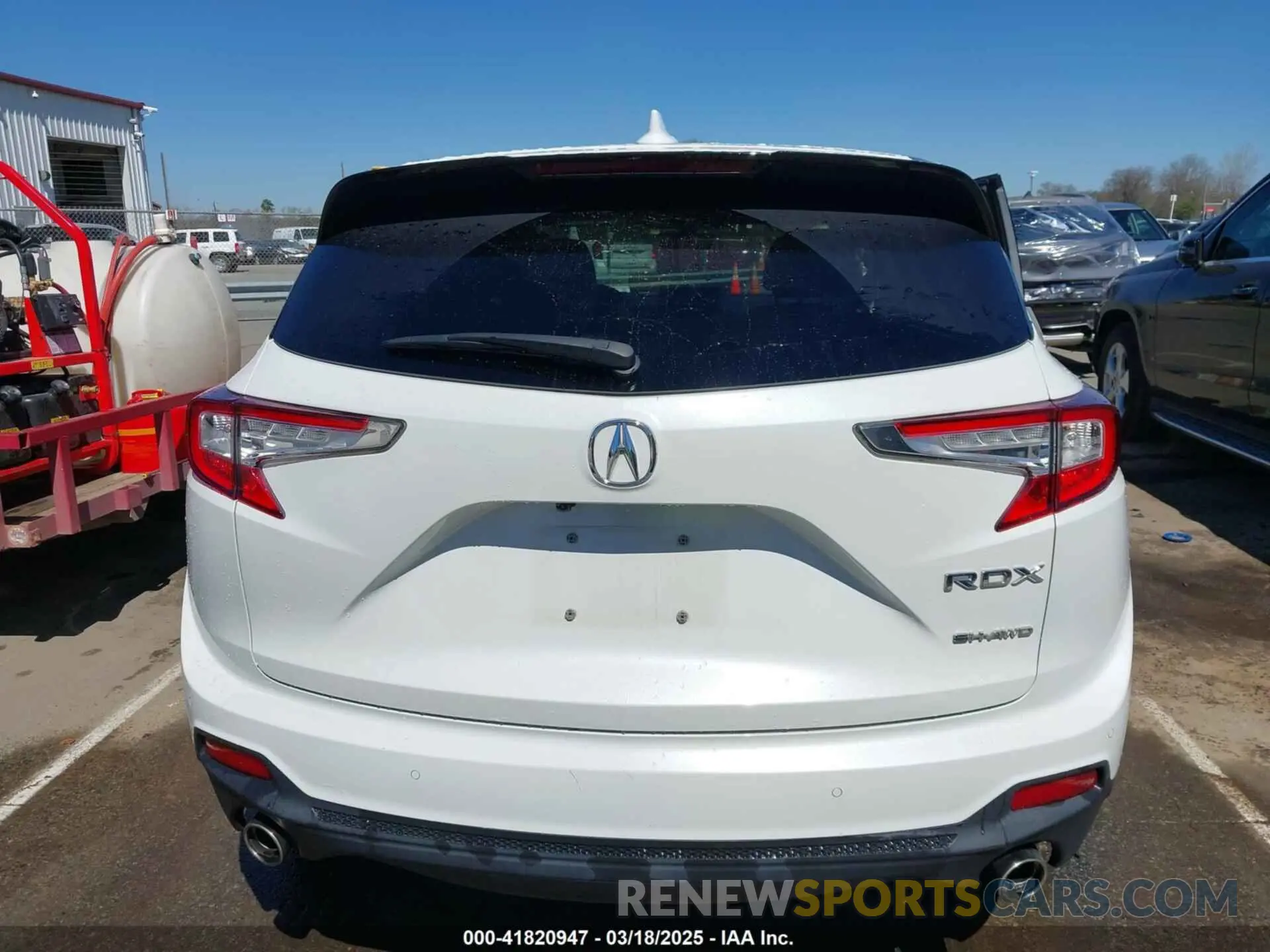 15 Photograph of a damaged car 5J8TC2H53LL033188 ACURA RDX 2020
