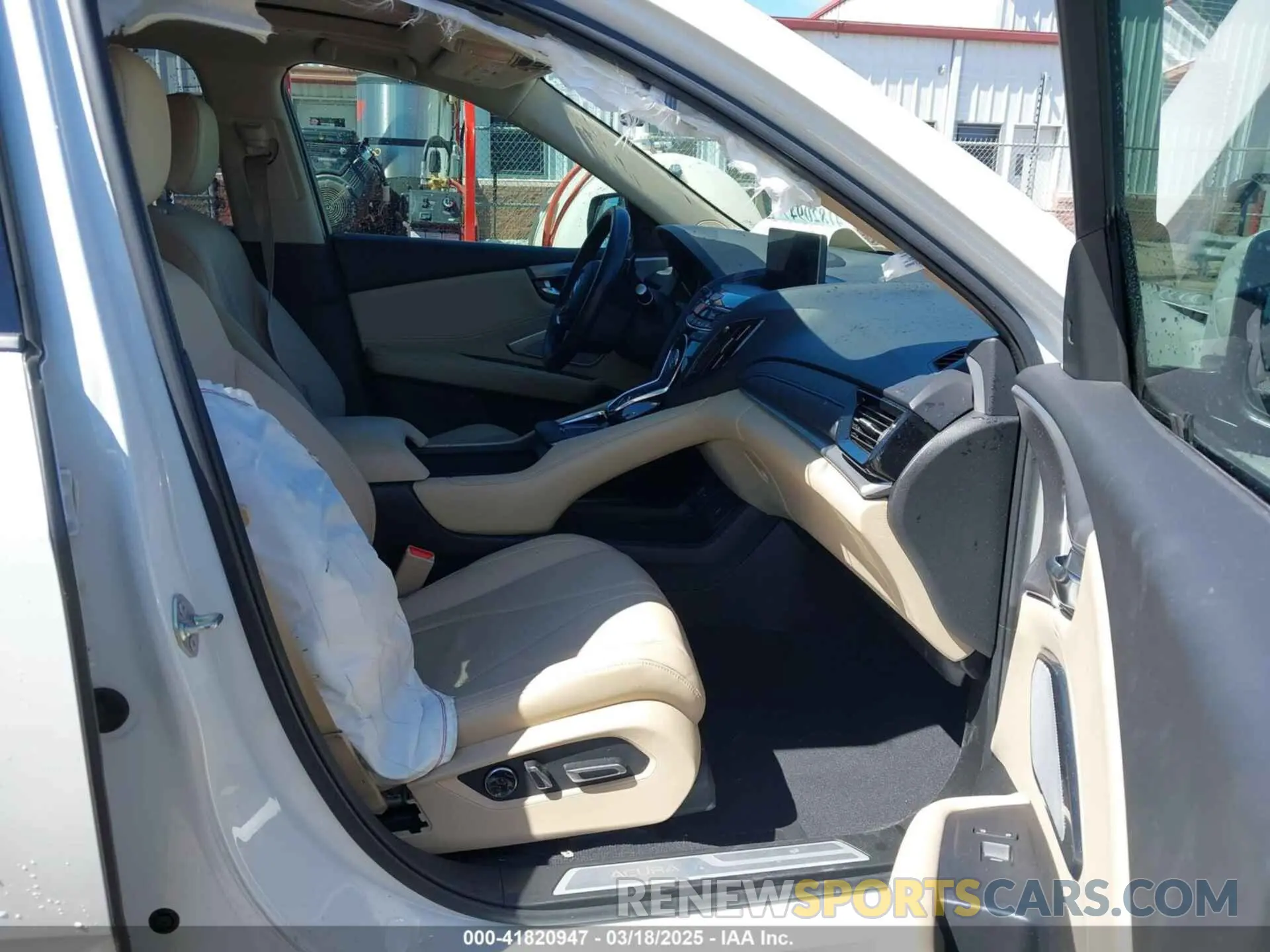 5 Photograph of a damaged car 5J8TC2H53LL033188 ACURA RDX 2020