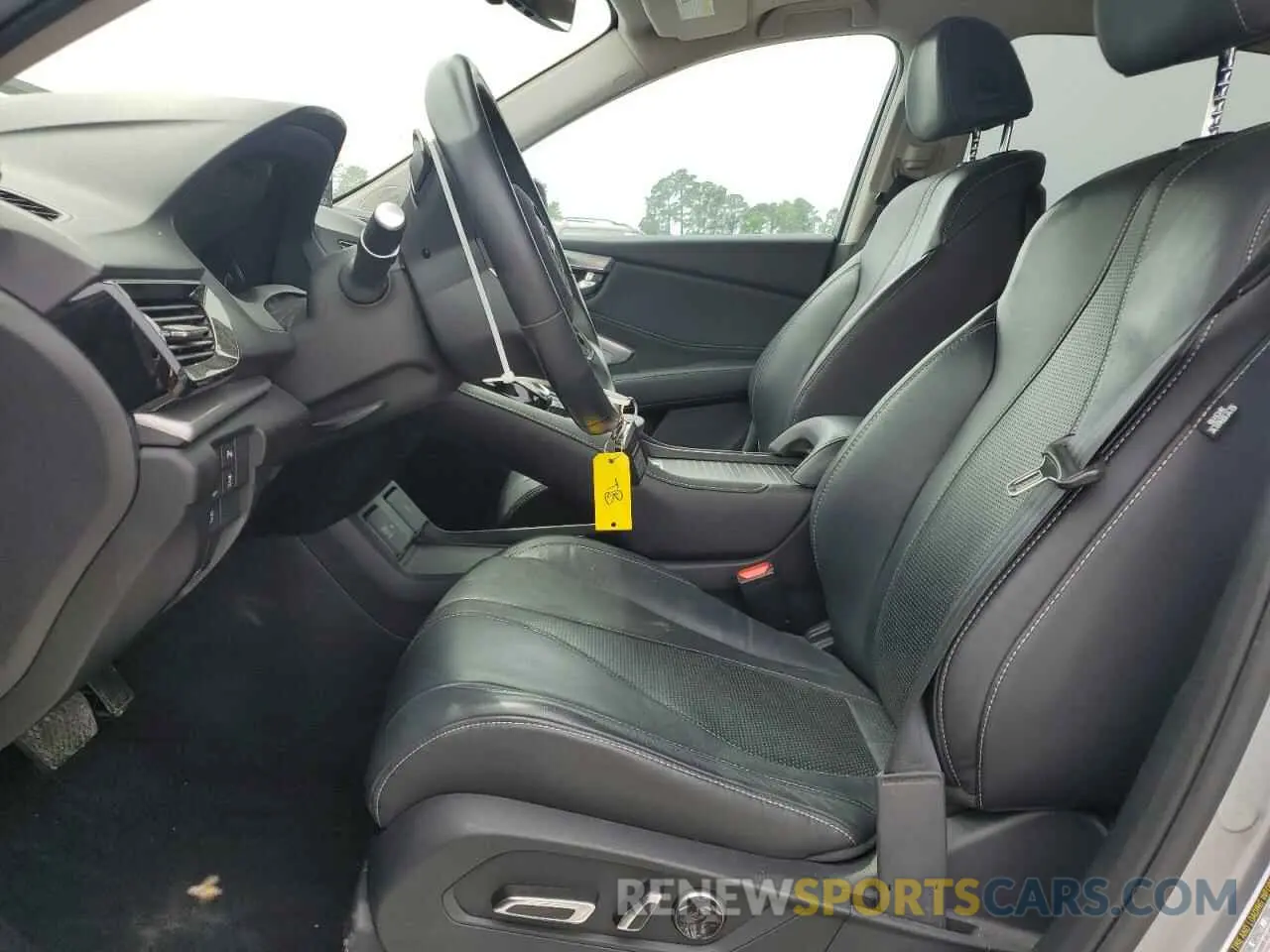 7 Photograph of a damaged car 5J8TC2H54LL002158 ACURA RDX 2020