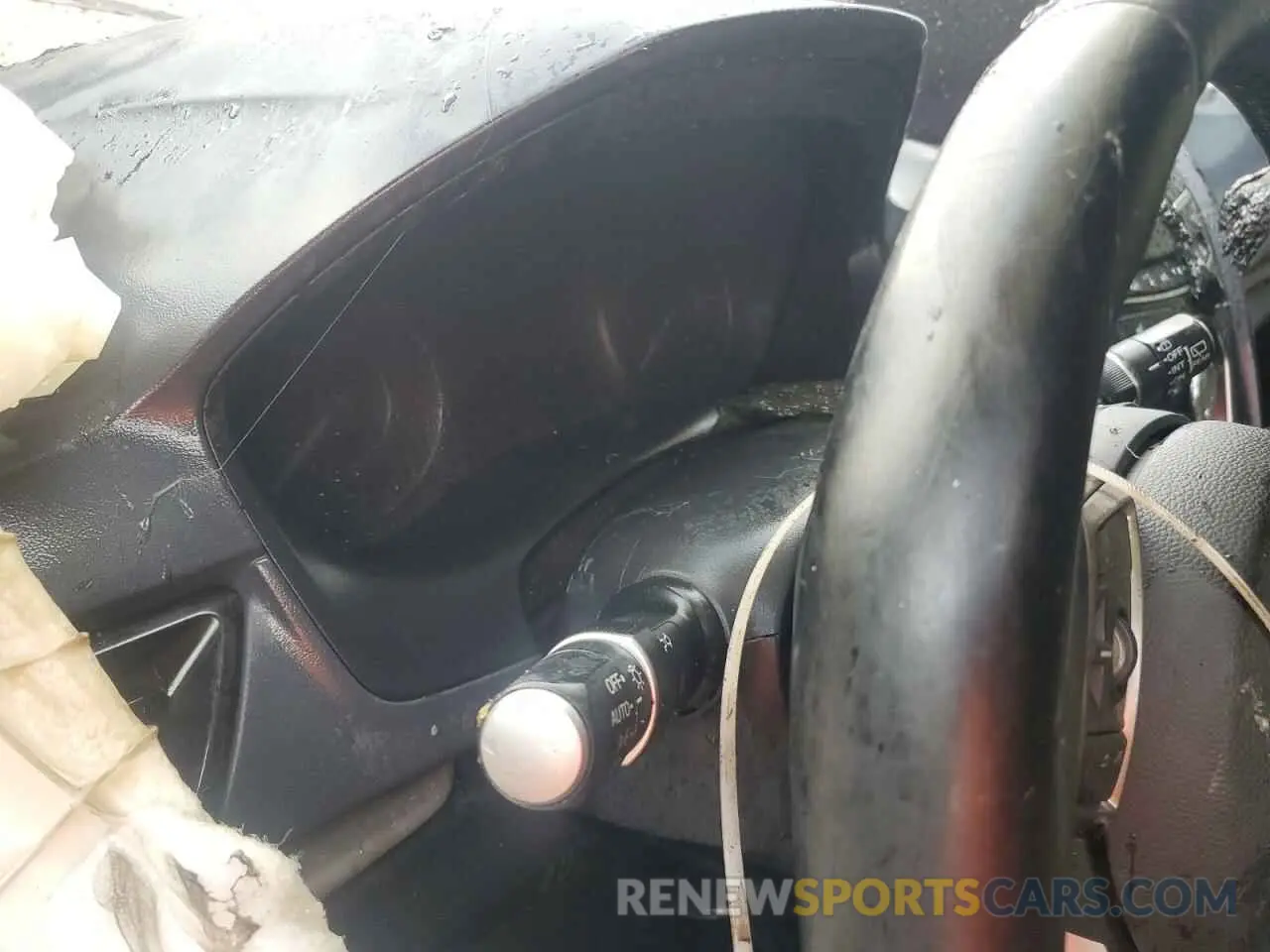 9 Photograph of a damaged car 5J8TC2H59LL012667 ACURA RDX 2020