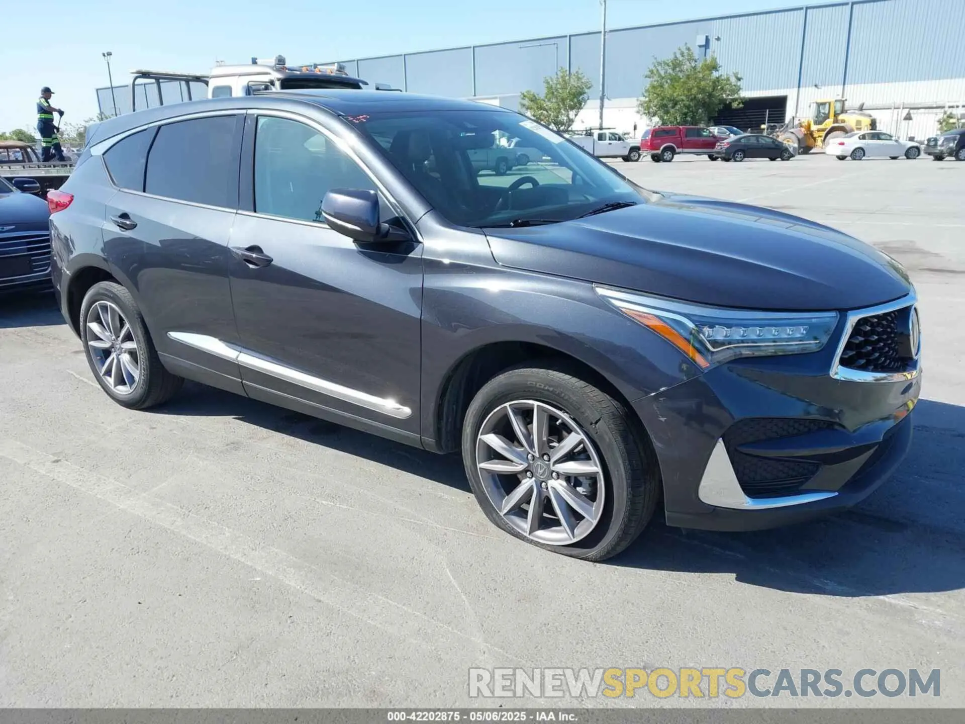 1 Photograph of a damaged car 5J8TC2H59LL018646 ACURA RDX 2020