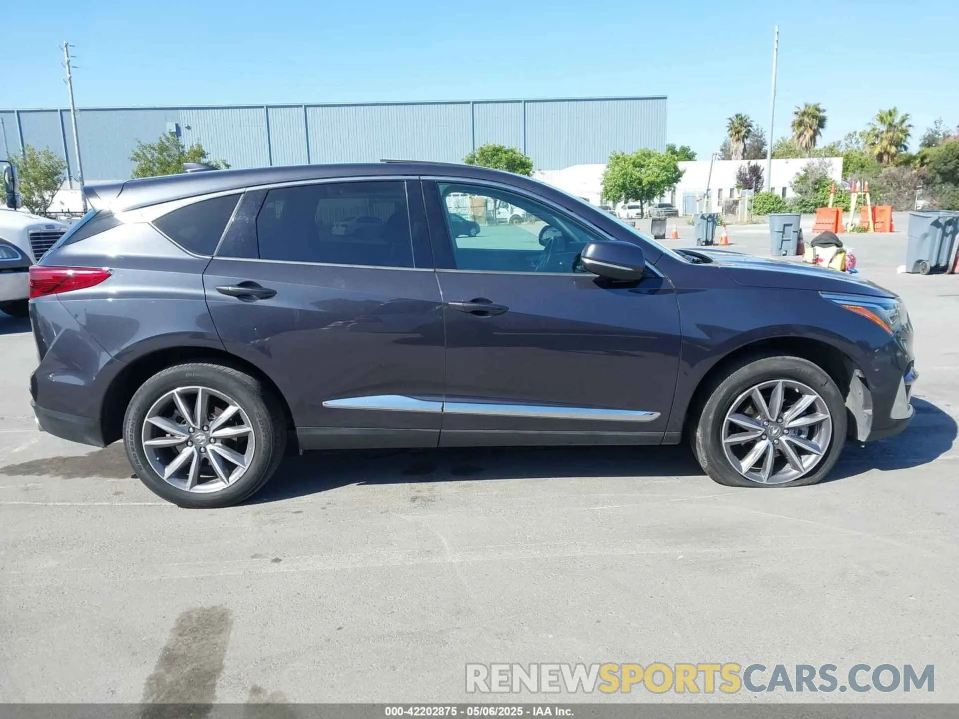 13 Photograph of a damaged car 5J8TC2H59LL018646 ACURA RDX 2020