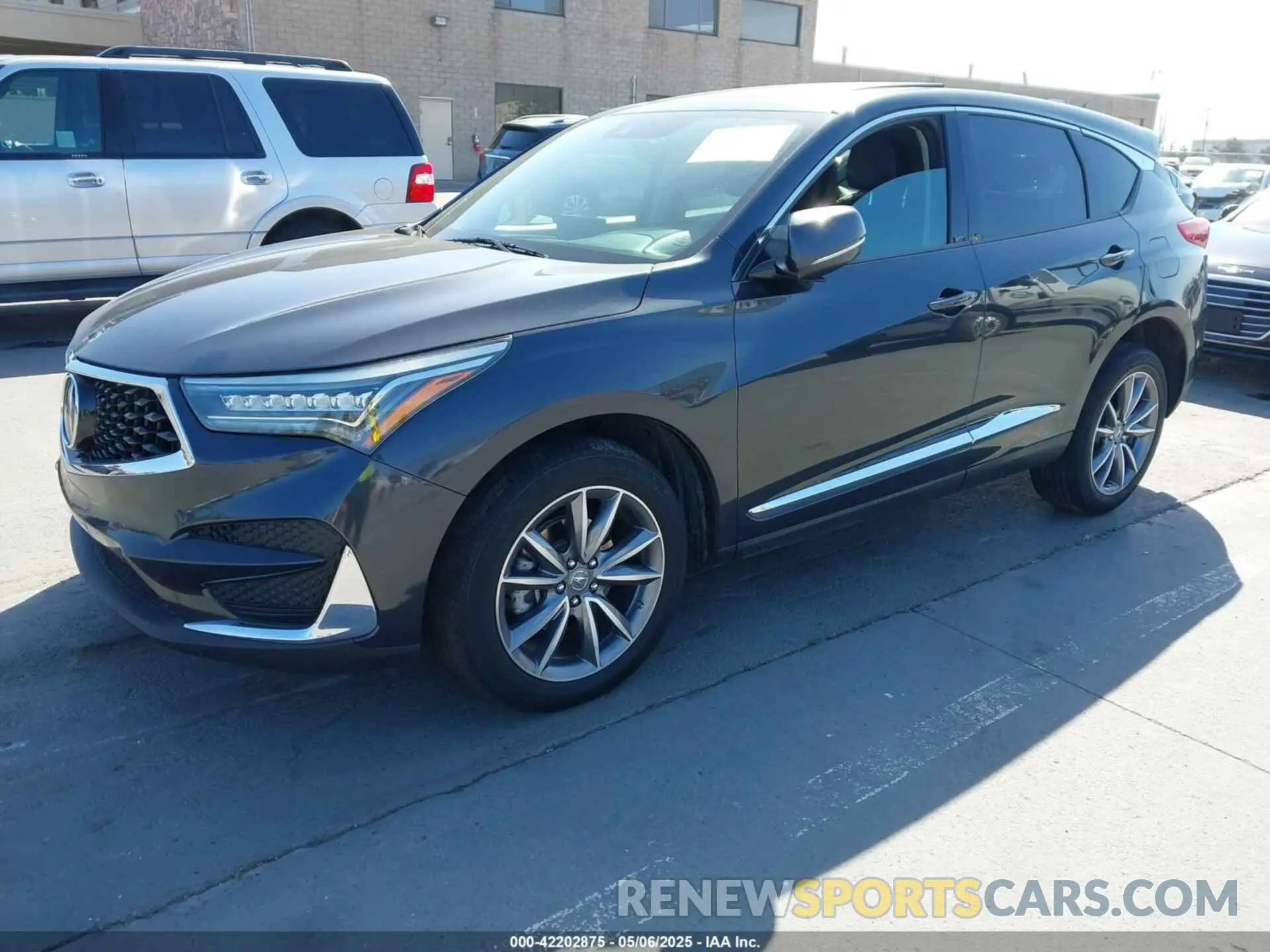2 Photograph of a damaged car 5J8TC2H59LL018646 ACURA RDX 2020