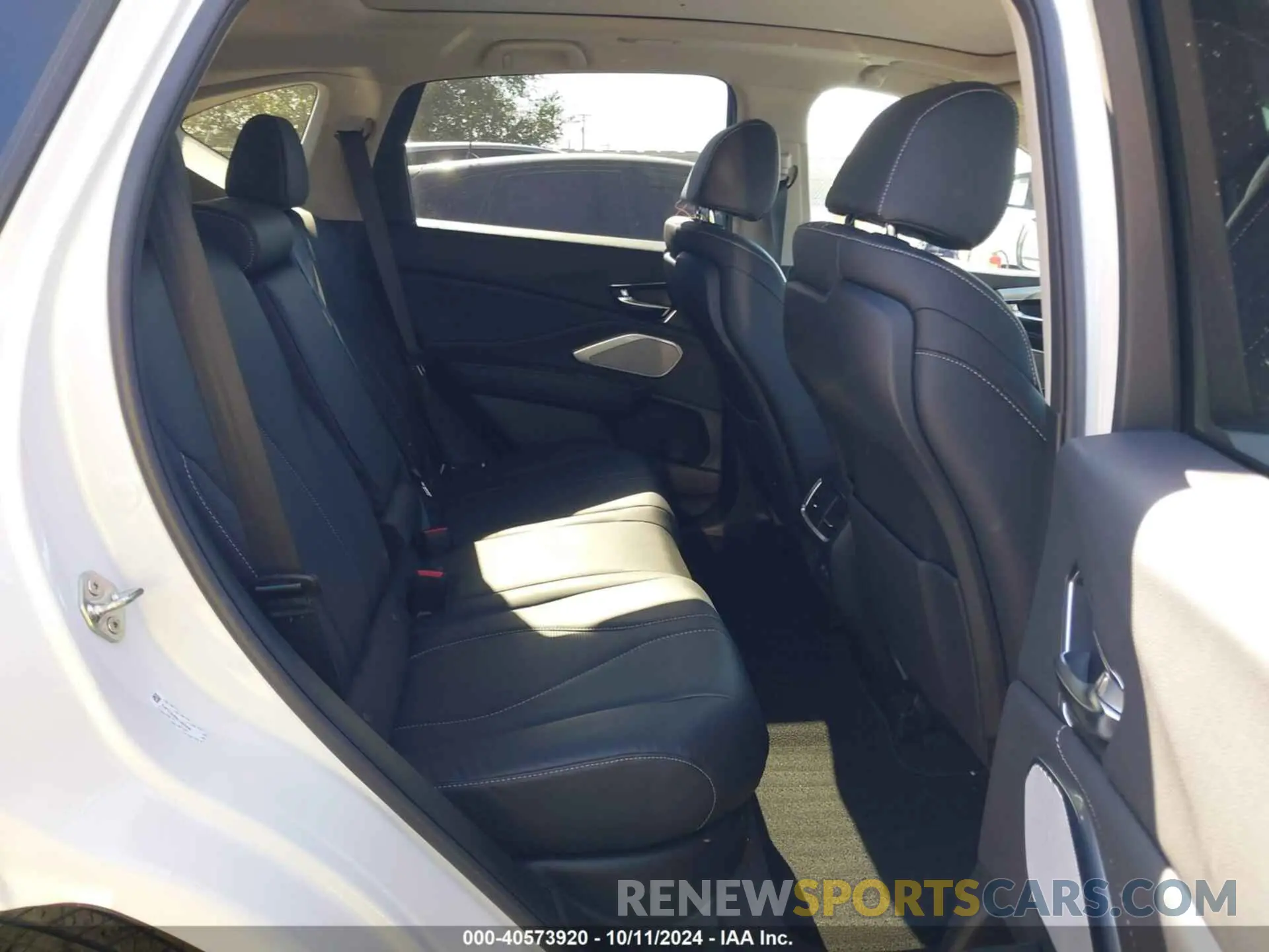 8 Photograph of a damaged car 5J8TC2H59LL025306 ACURA RDX 2020