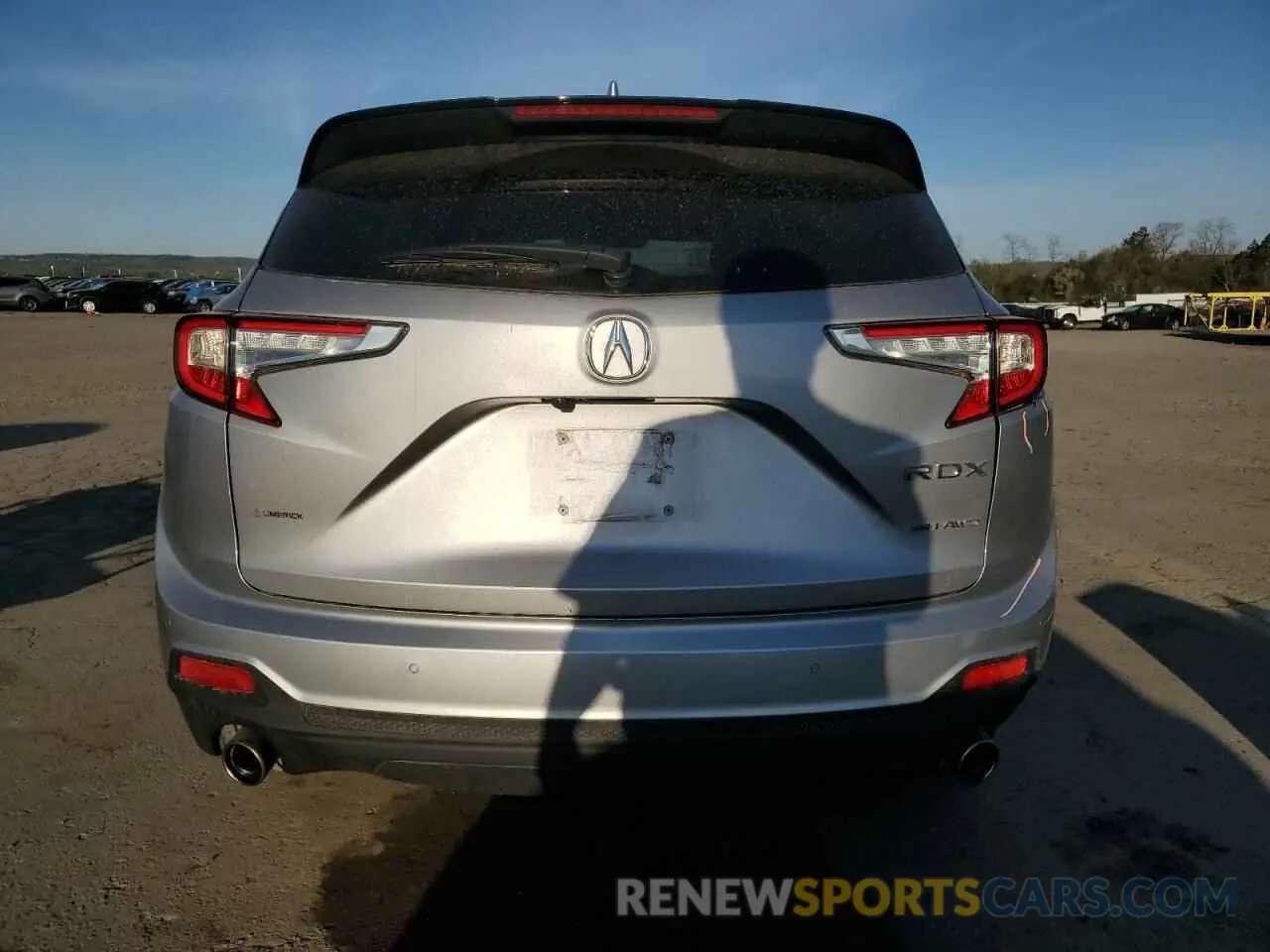 6 Photograph of a damaged car 5J8TC2H59LL029985 ACURA RDX 2020