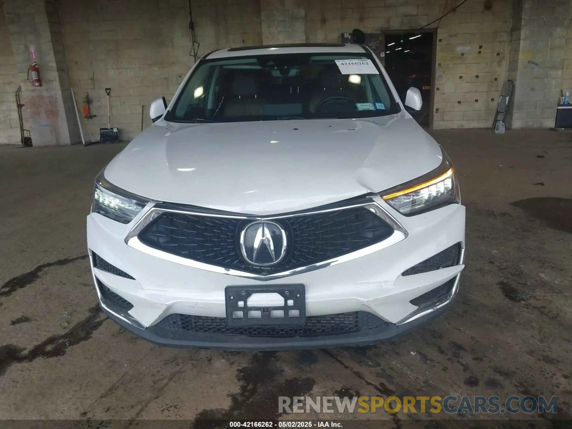 11 Photograph of a damaged car 5J8TC2H5XLL011379 ACURA RDX 2020