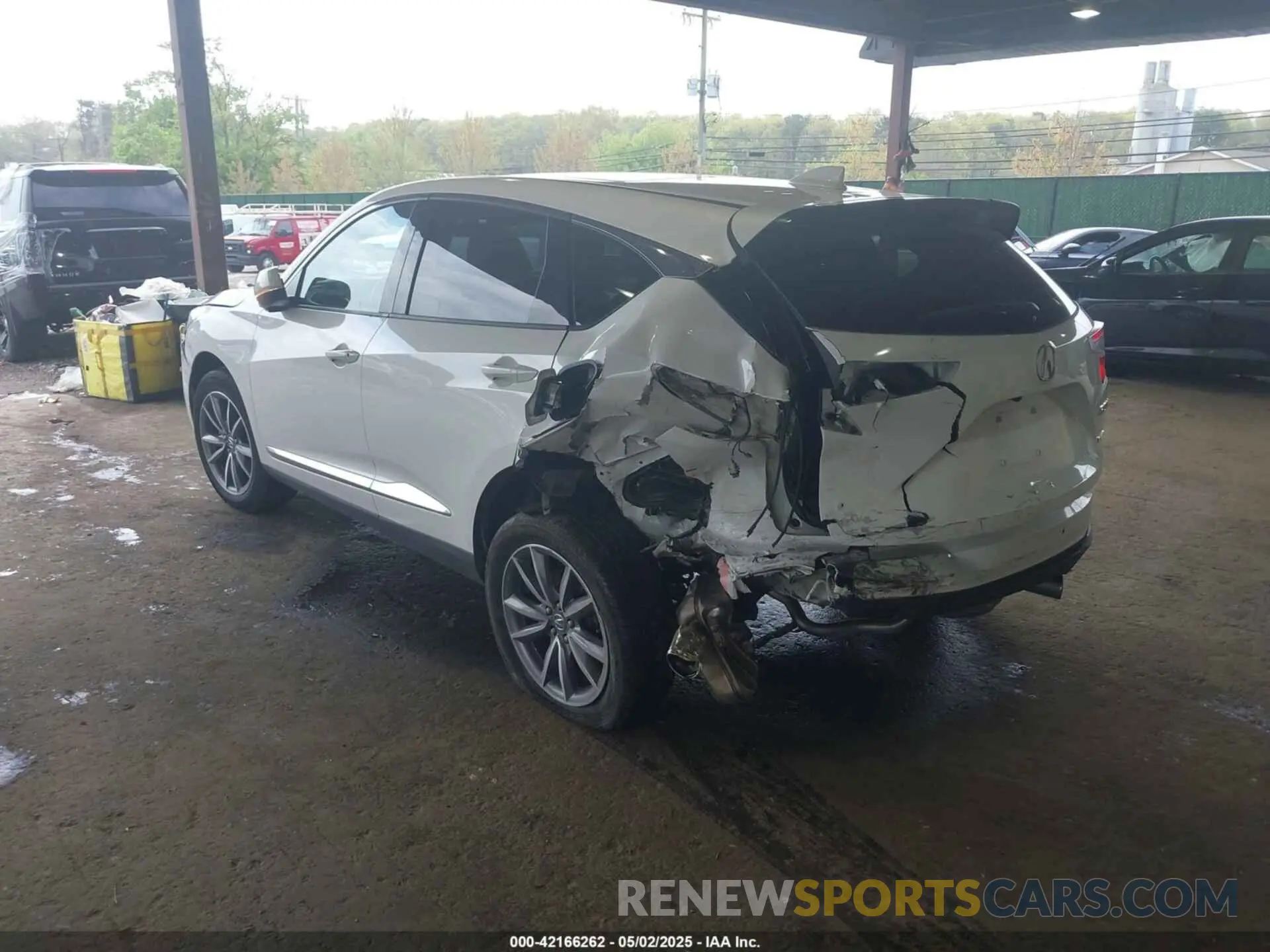 3 Photograph of a damaged car 5J8TC2H5XLL011379 ACURA RDX 2020
