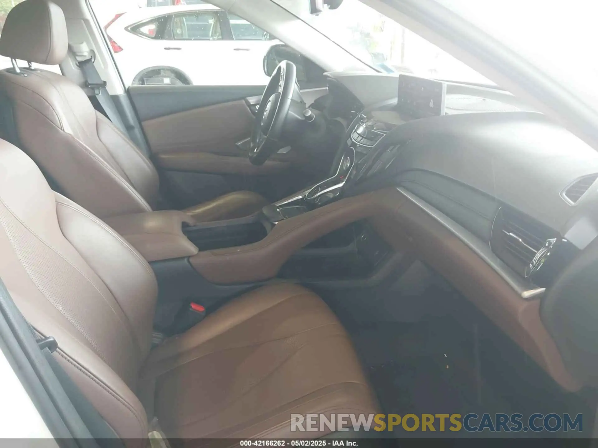 5 Photograph of a damaged car 5J8TC2H5XLL011379 ACURA RDX 2020