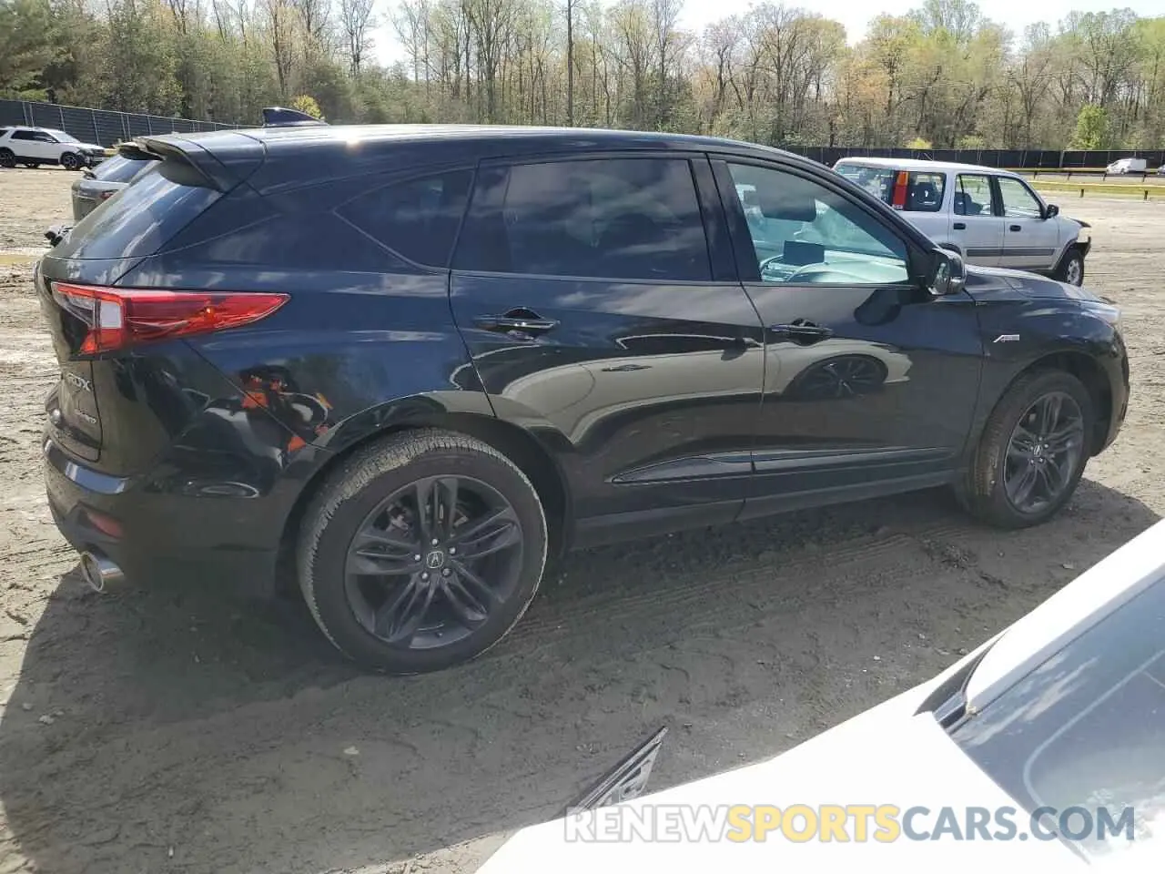 3 Photograph of a damaged car 5J8TC2H61LL018469 ACURA RDX 2020